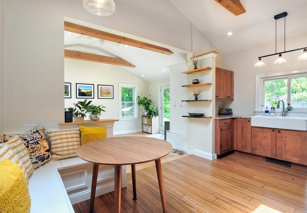 Hingham, Massachusetts, 02043, United States, 3 Bedrooms Bedrooms, ,2 BathroomsBathrooms,Residential,For Sale,1846481