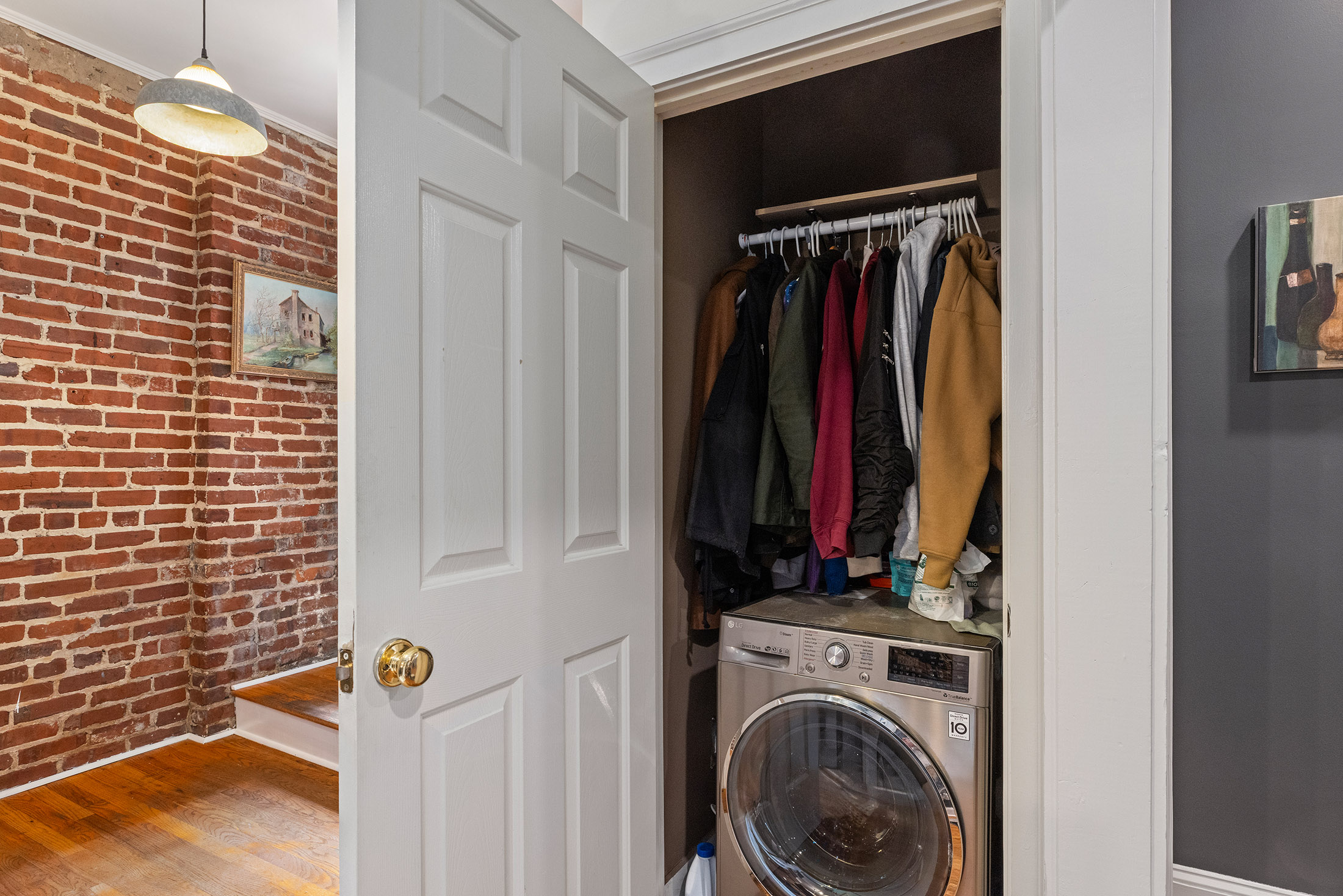  One-of-a-Kind, Historic, Midtown Mid-Rise - 物件實景