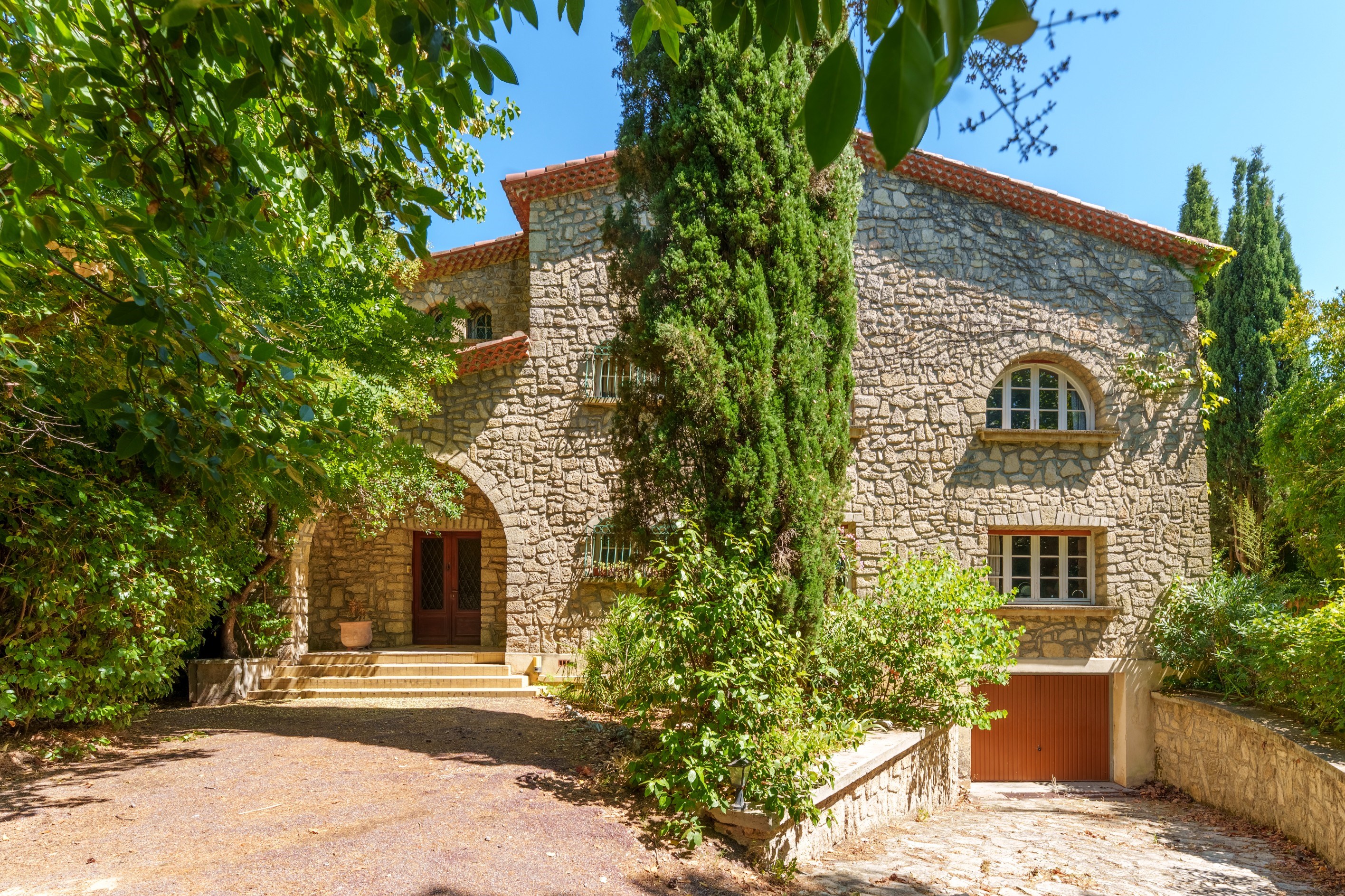  Near Les Arceaux, a 1970s stone gem… - 物件實景