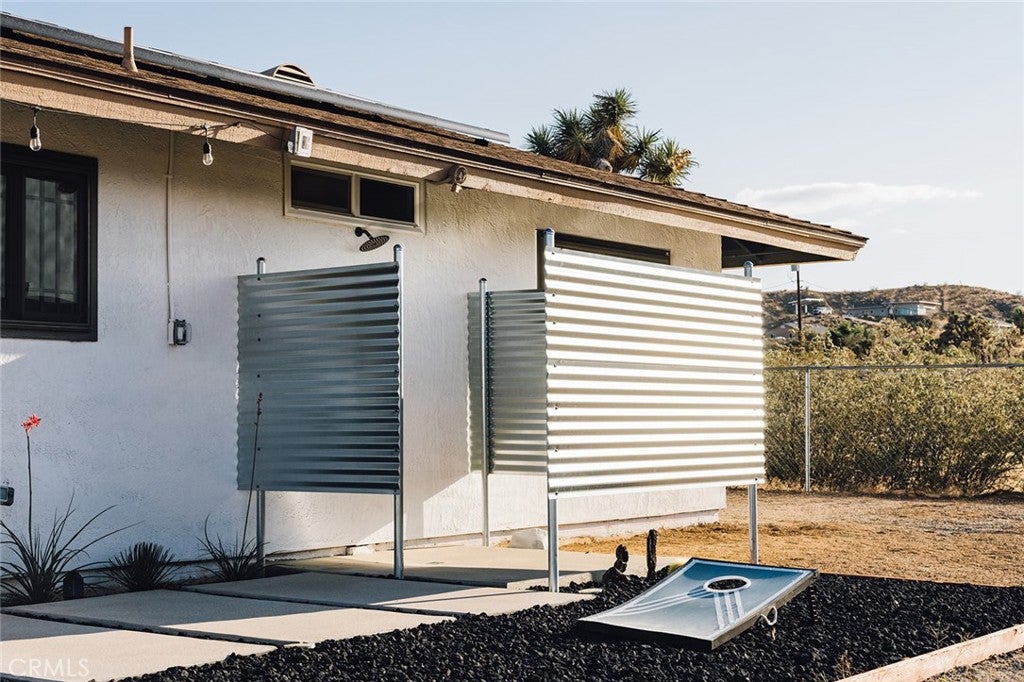 Yucca Valley, California, 92284, United States, 3 Bedrooms Bedrooms, ,2 BathroomsBathrooms,Residential,For Sale,1981322