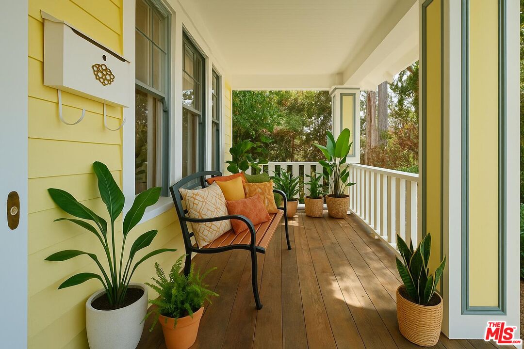 Los Angeles, California, 90007, United States, 2 Bedrooms Bedrooms, ,1 BathroomBathrooms,Residential,For Sale,1737076