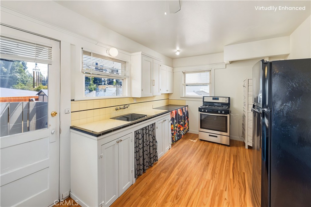 Riverside, California, 92506, United States, ,Residential,For Sale,1926260