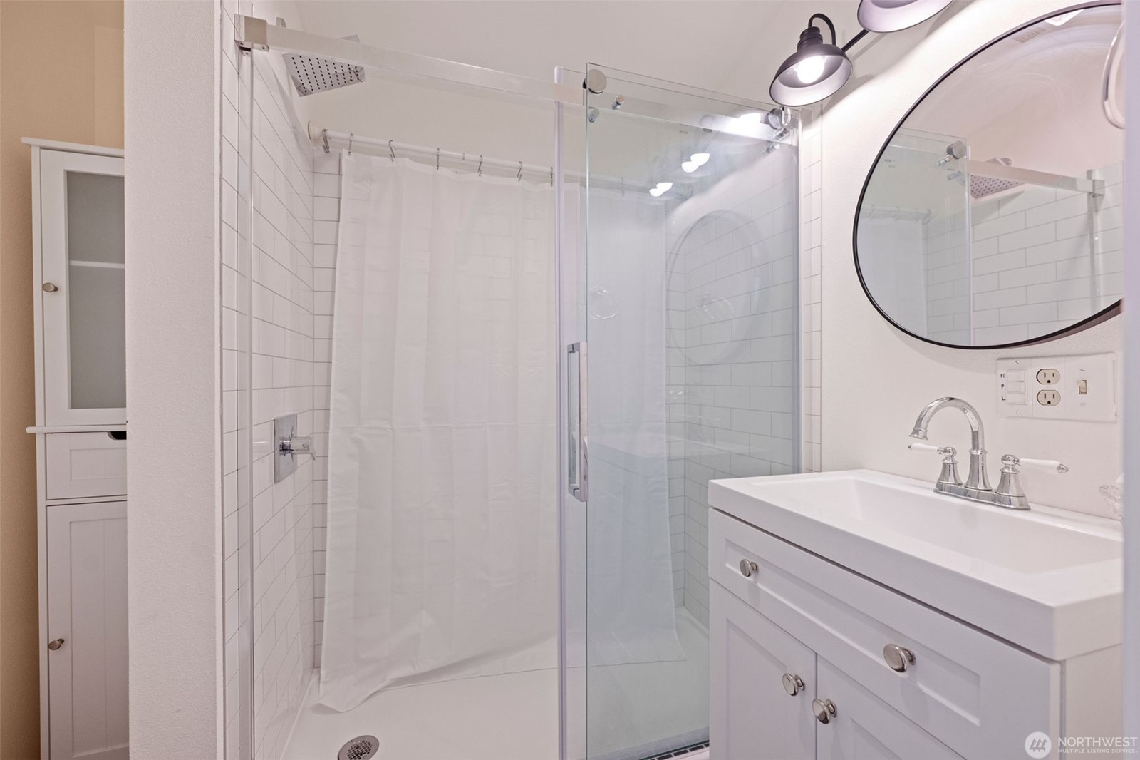 Seaview, Washington, 98641, United States, 2 Bedrooms Bedrooms, ,1 BathroomBathrooms,Residential,For Sale,1982680