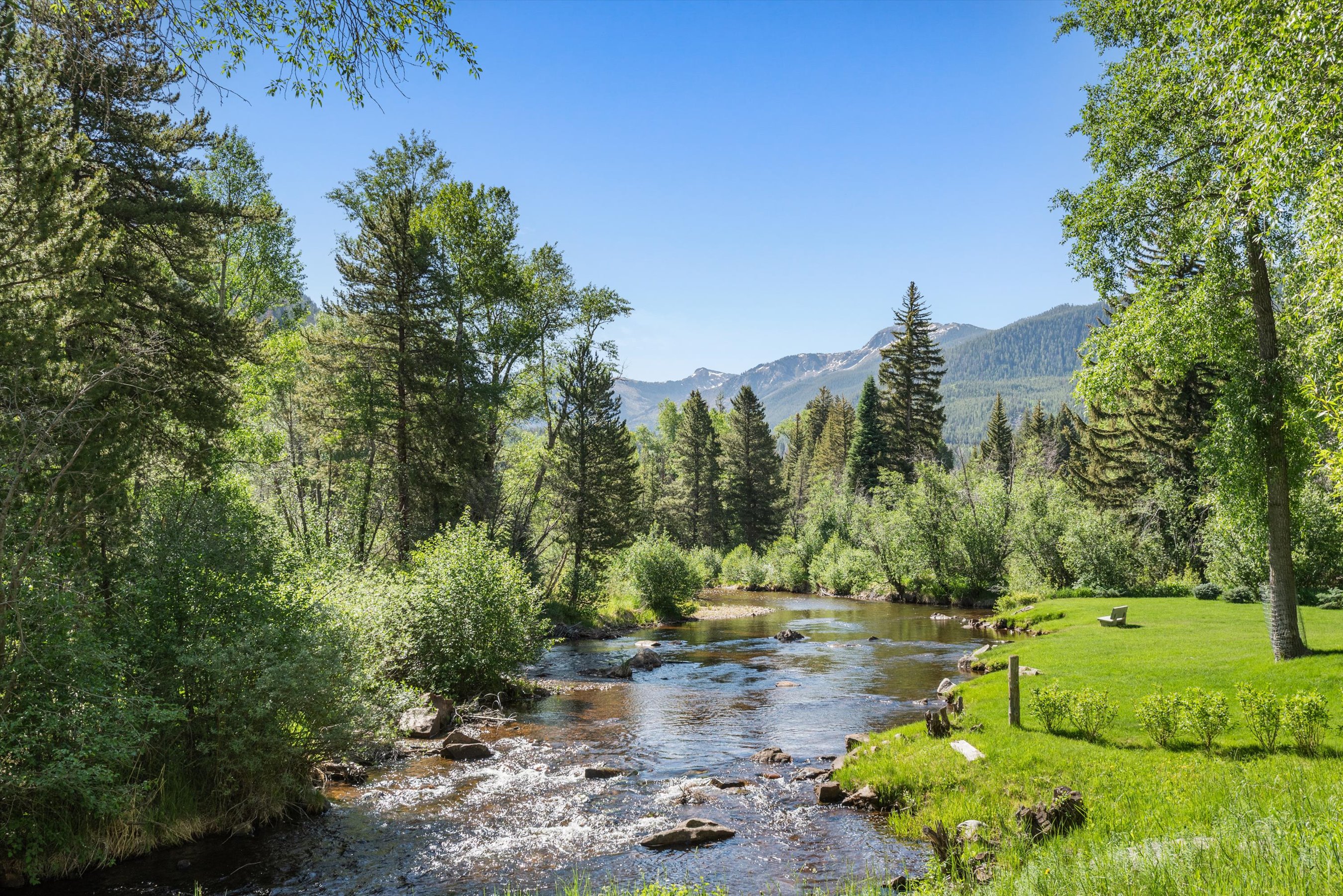  Morningstar Classic Estate with River Frontage - 物件實景