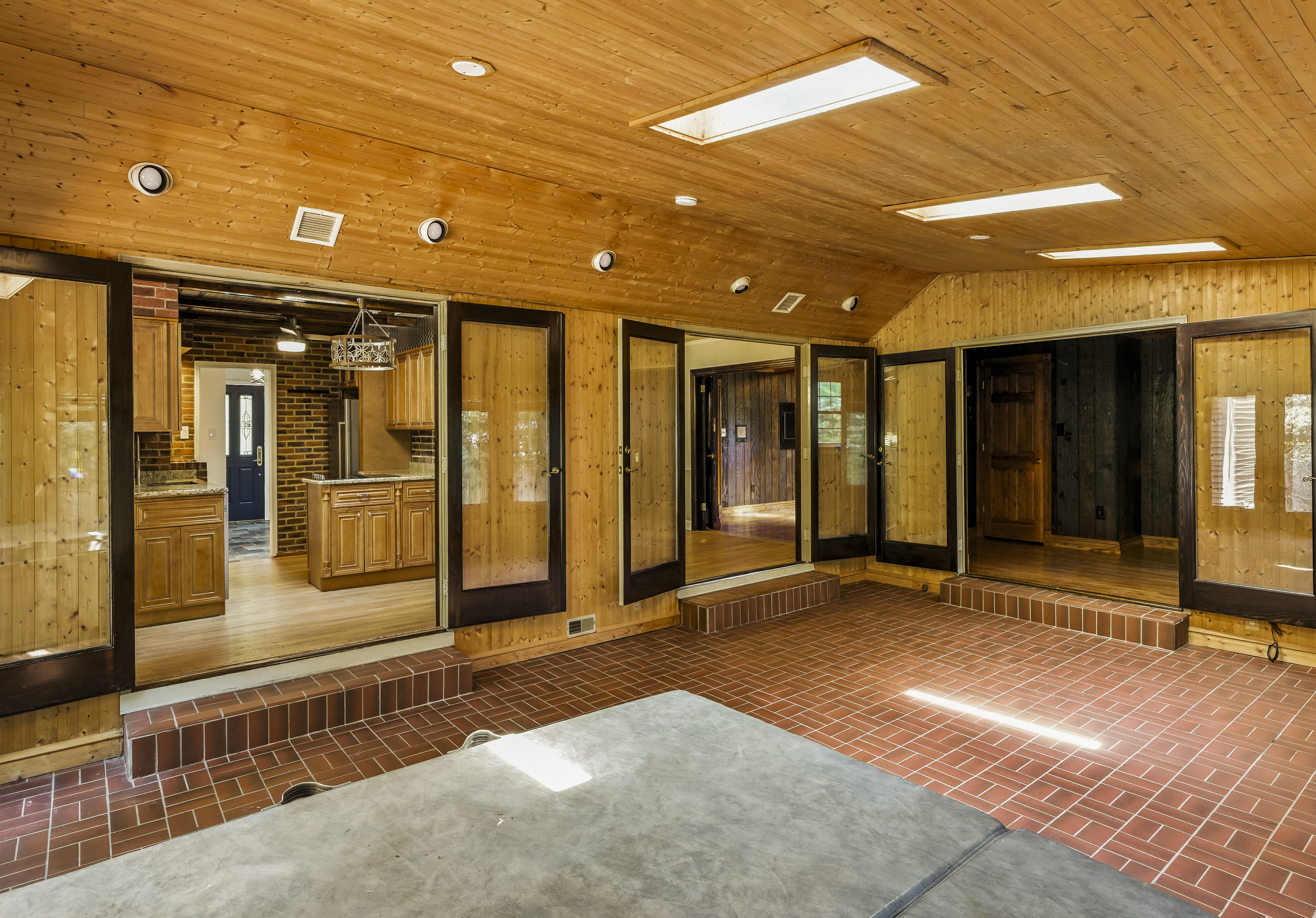 NORTHFIELD, New Jersey, 08225, United States, 4 Bedrooms Bedrooms, ,3 BathroomsBathrooms,Residential,For Sale,1916382