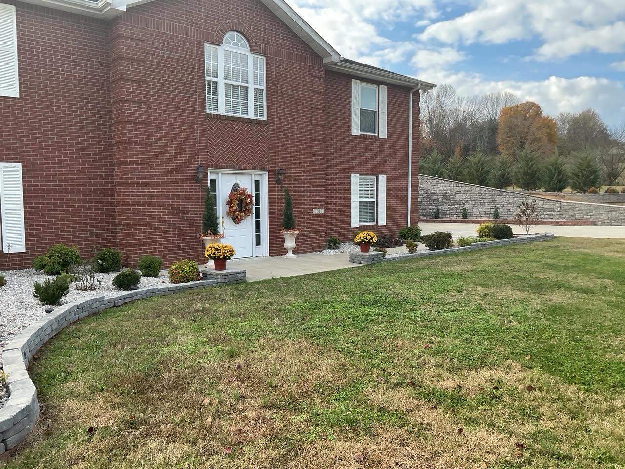 Glasgow, Kentucky, 42141, United States, 4 Bedrooms Bedrooms, ,3 BathroomsBathrooms,Residential,For Sale,1998420