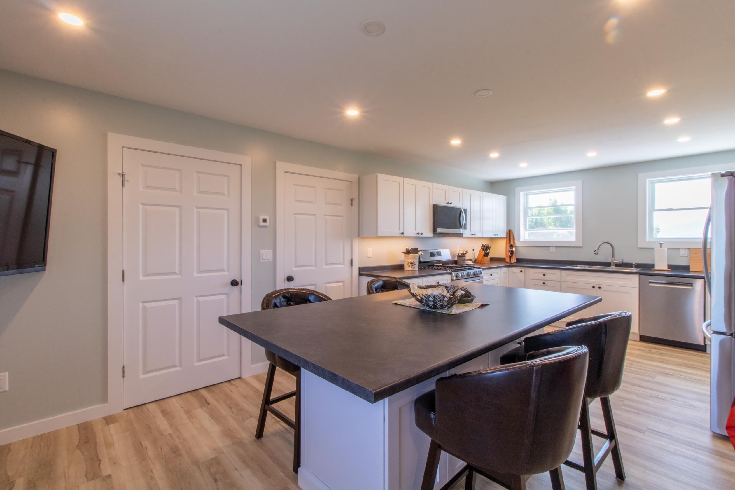 Charleston, Vermont, 05872, United States, 3 Bedrooms Bedrooms, ,1 BathroomBathrooms,Residential,For Sale,1893368