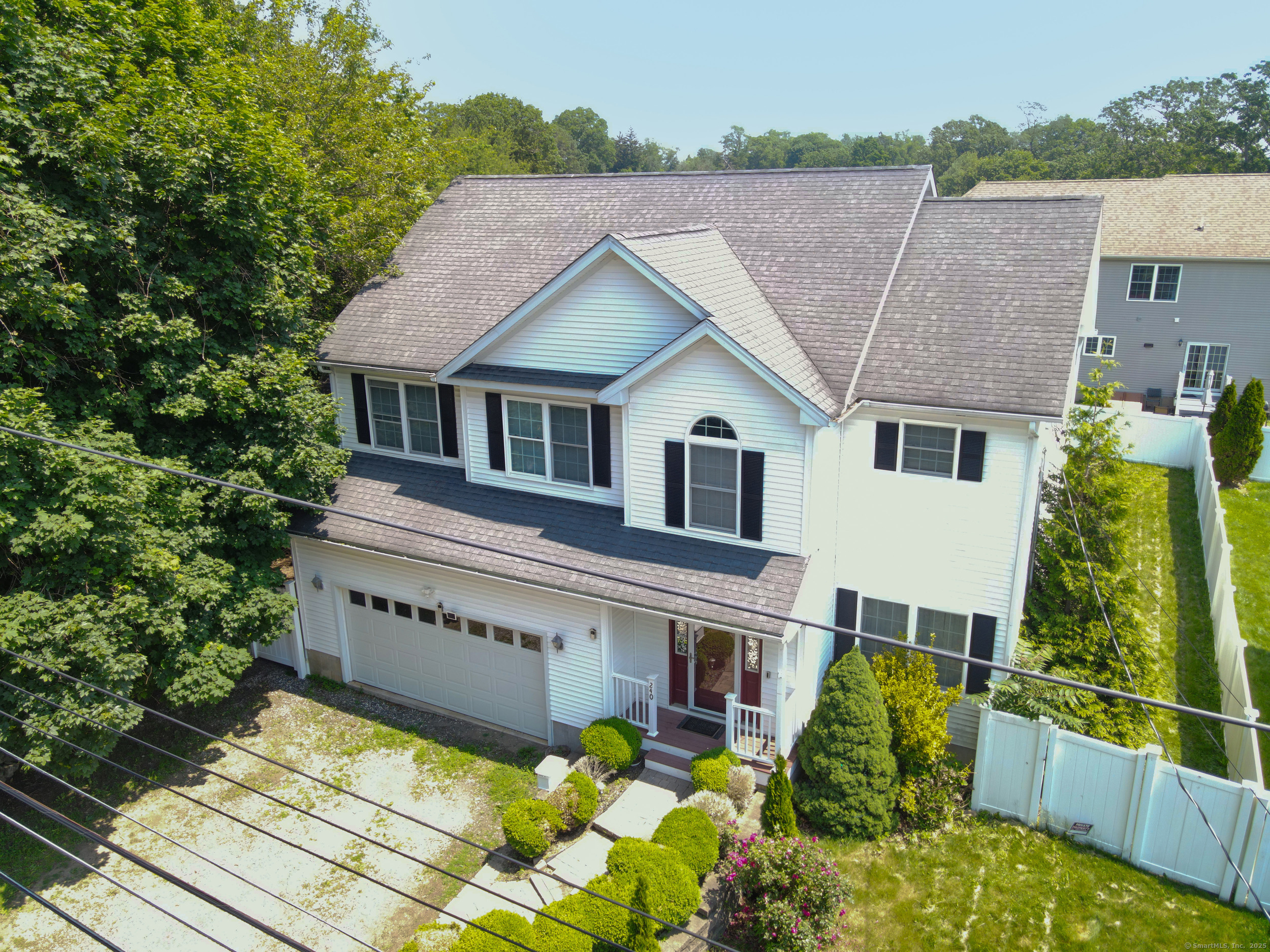 Stratford, Connecticut, 06614, United States, 5 Bedrooms Bedrooms, ,4 BathroomsBathrooms,Residential,For Sale,1896589