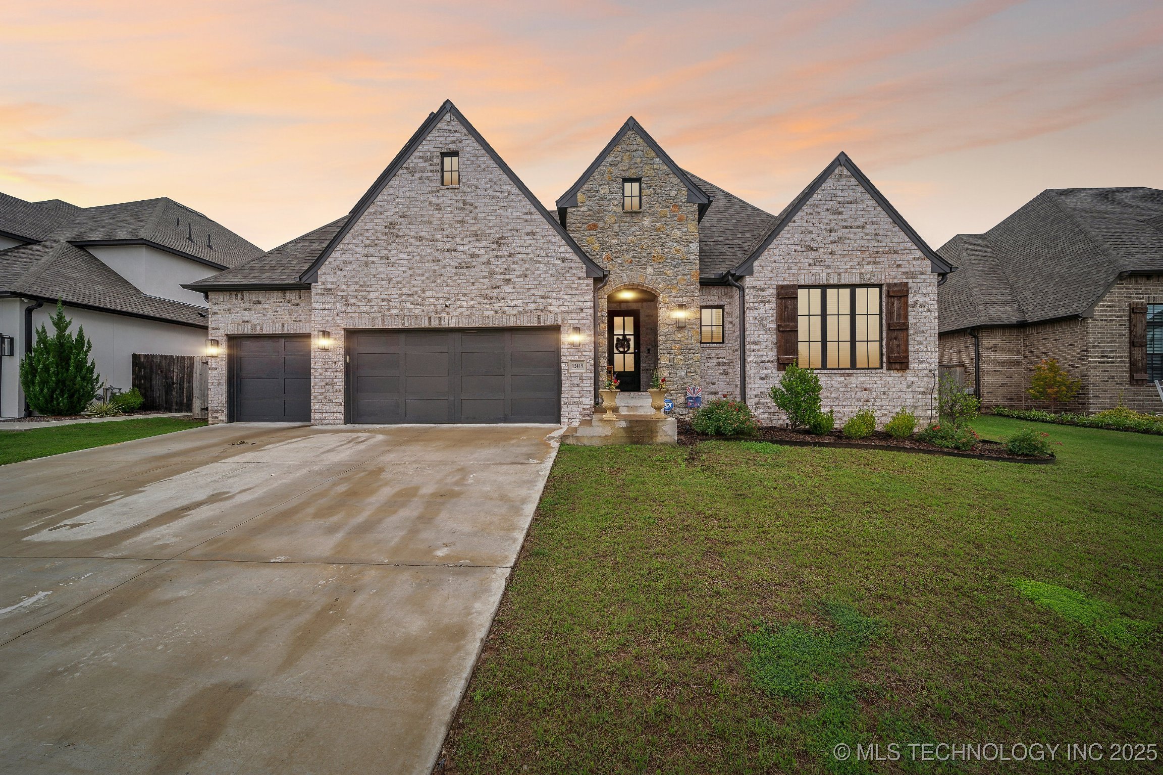 Bixby, Oklahoma, 74008, United States, 4 Bedrooms Bedrooms, ,3 BathroomsBathrooms,Residential,For Sale,1838090