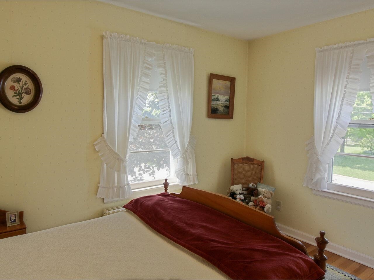 Burlington, Vermont, 05401, United States, 4 Bedrooms Bedrooms, ,2 BathroomsBathrooms,Residential,For Sale,1838710