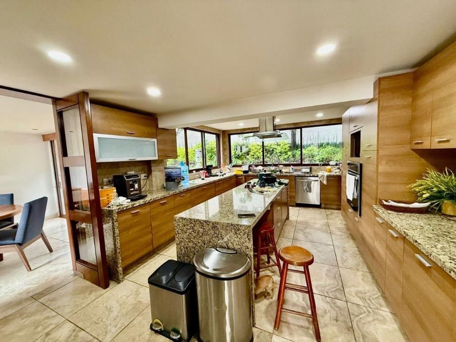 Atizapán de Zaragoza, Estado de méxico, 52937, Mexico, 3 Bedrooms Bedrooms, ,3 BathroomsBathrooms,Residential,For Sale,1917010