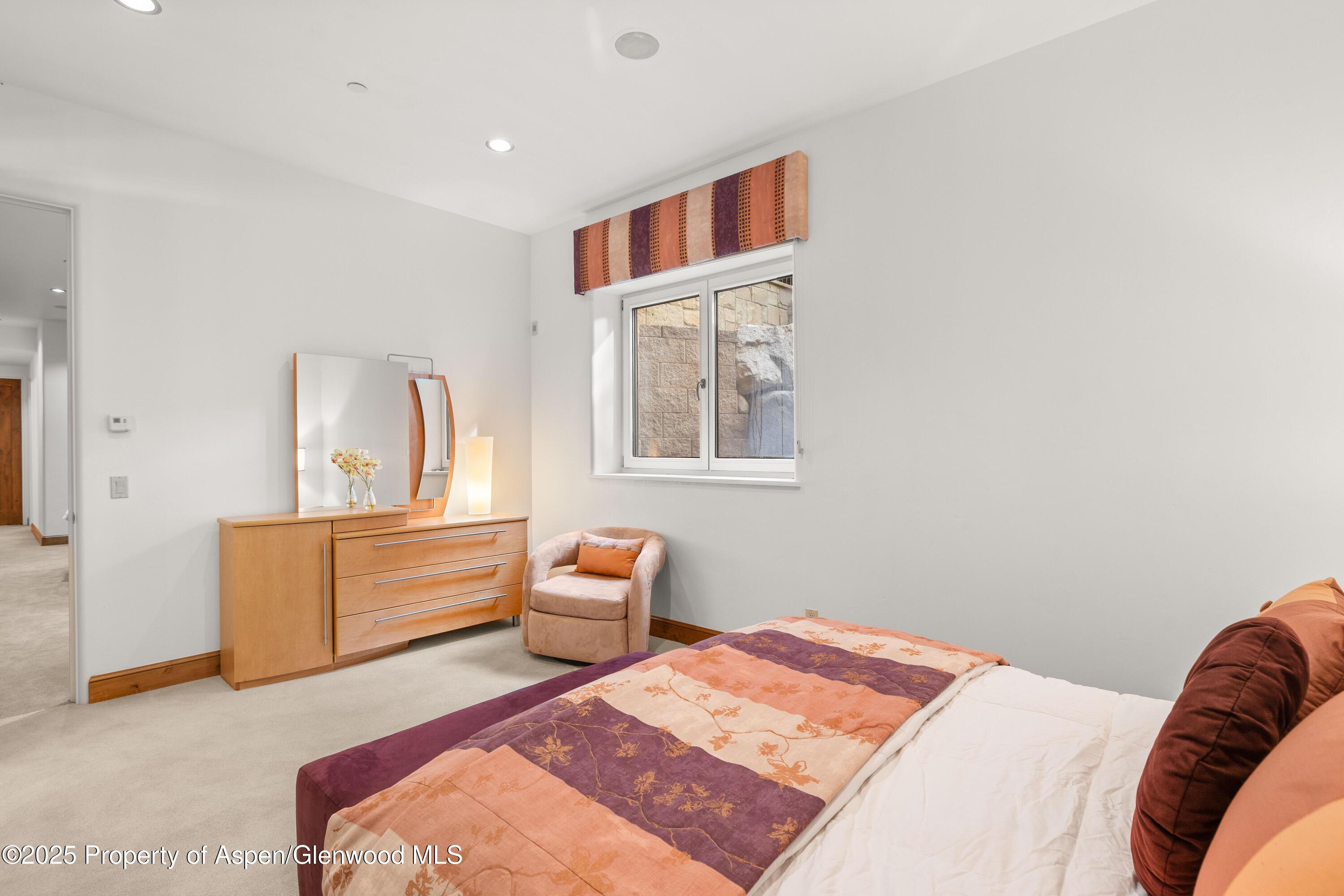 Aspen, Colorado, 81611, United States, 4 Bedrooms Bedrooms, ,5 BathroomsBathrooms,Residential,For Sale,1998129