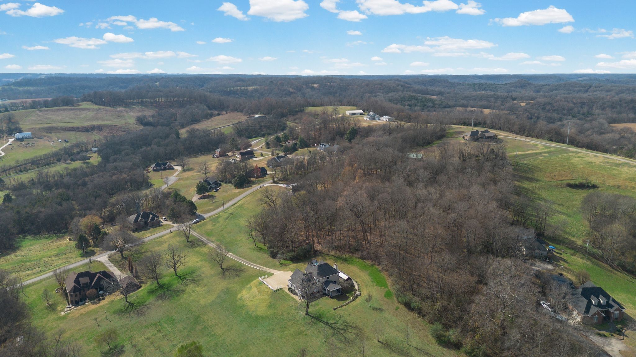 Lewisburg, Tennessee, 37091, United States, 4 Bedrooms Bedrooms, ,3 BathroomsBathrooms,Residential,For Sale,1999662