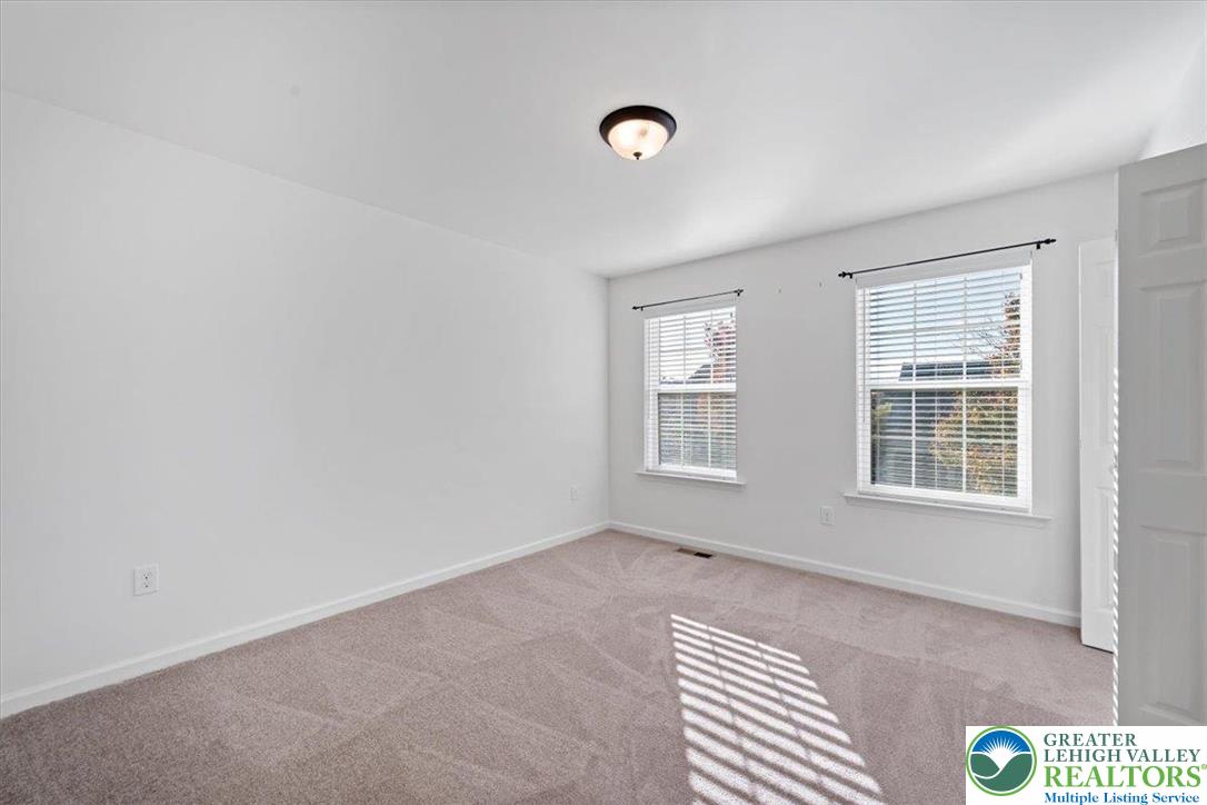 Palmer Twp, Pennsylvania, 18045, United States, 4 Bedrooms Bedrooms, ,3 BathroomsBathrooms,Residential,For Sale,2000563