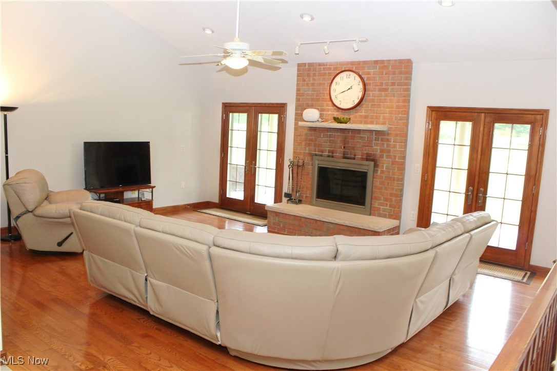 Lowellville, Ohio, 44436, United States, 3 Bedrooms Bedrooms, ,2 BathroomsBathrooms,Residential,For Sale,1984075