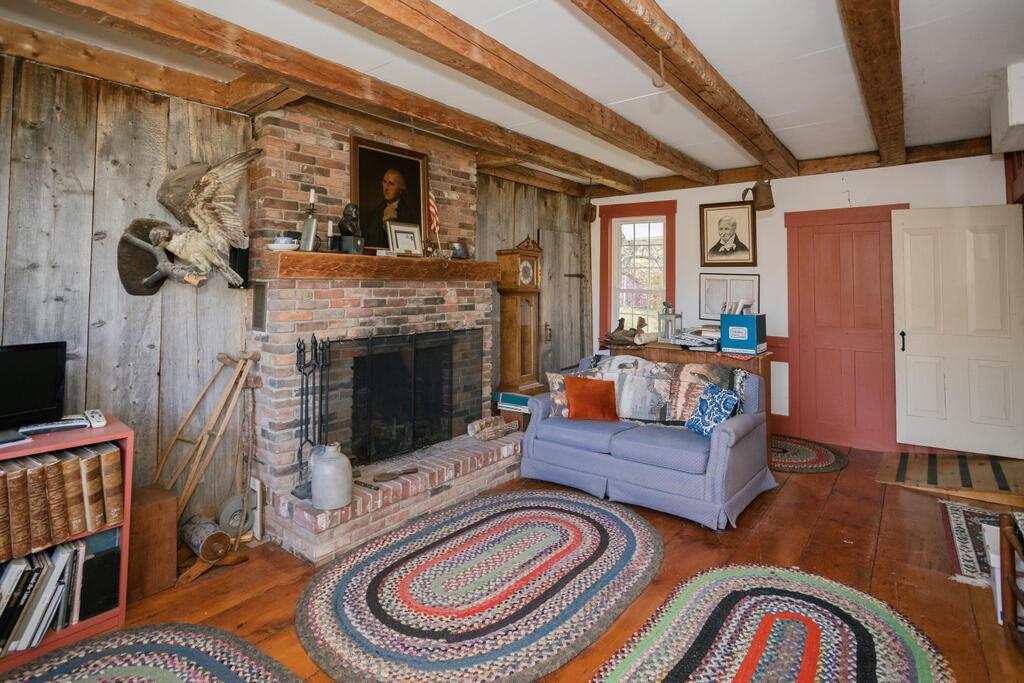 Farmington, Maine, 04938, United States, 5 Bedrooms Bedrooms, ,3 BathroomsBathrooms,Residential,For Sale,1960728