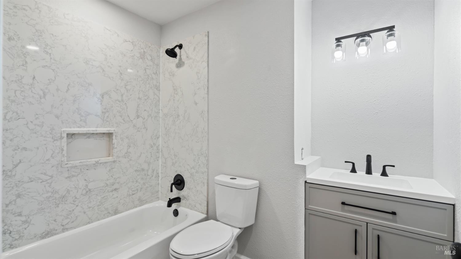 Vacaville, California, 95688, United States, 4 Bedrooms Bedrooms, ,2 BathroomsBathrooms,Residential,For Sale,2008554