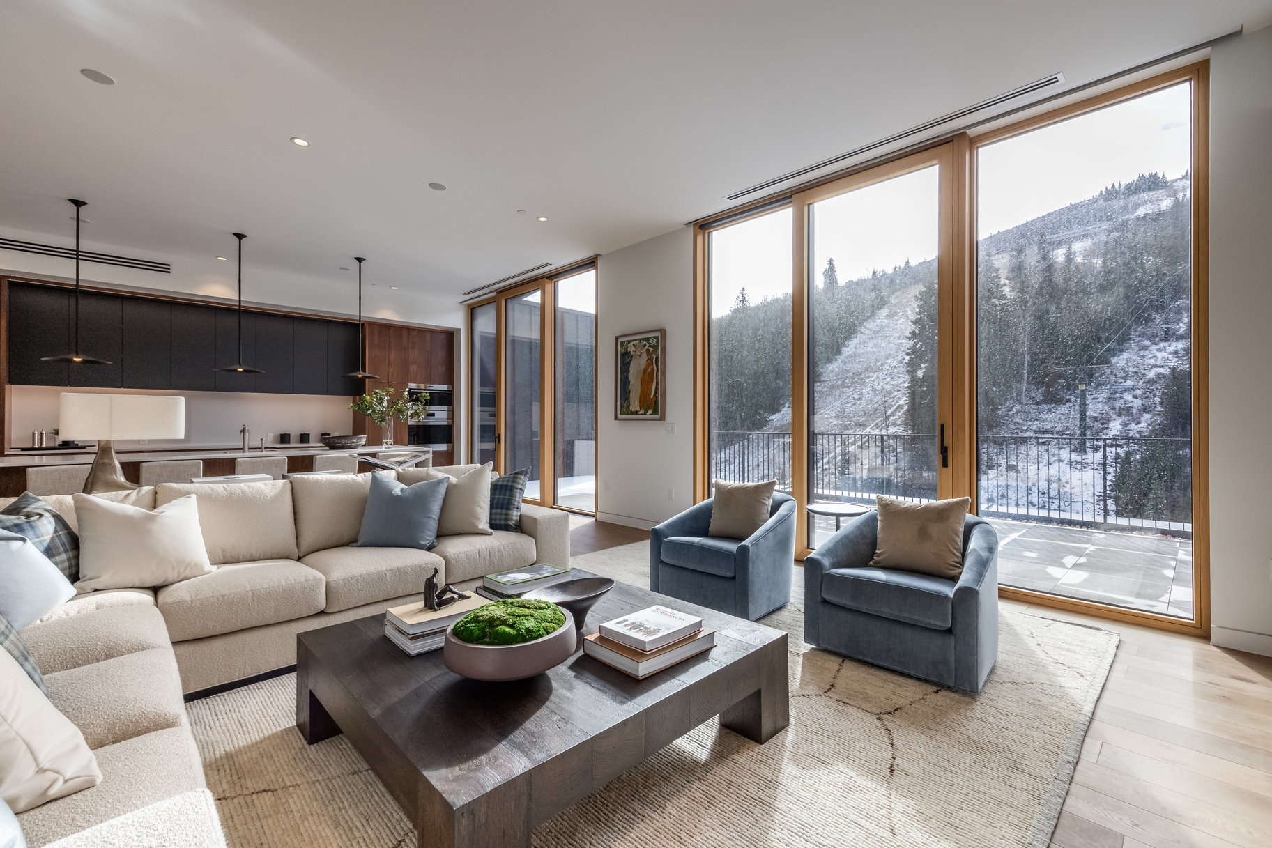  Furnished 5-bedroom Penthouse at Founder