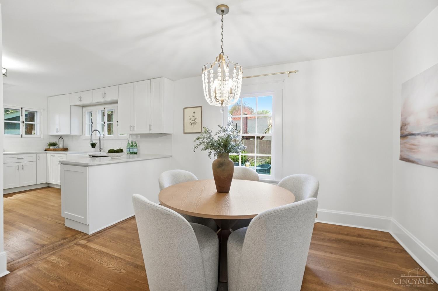 Cincinnati, Ohio, 45227, United States, 3 Bedrooms Bedrooms, ,2 BathroomsBathrooms,Residential,For Sale,1989456