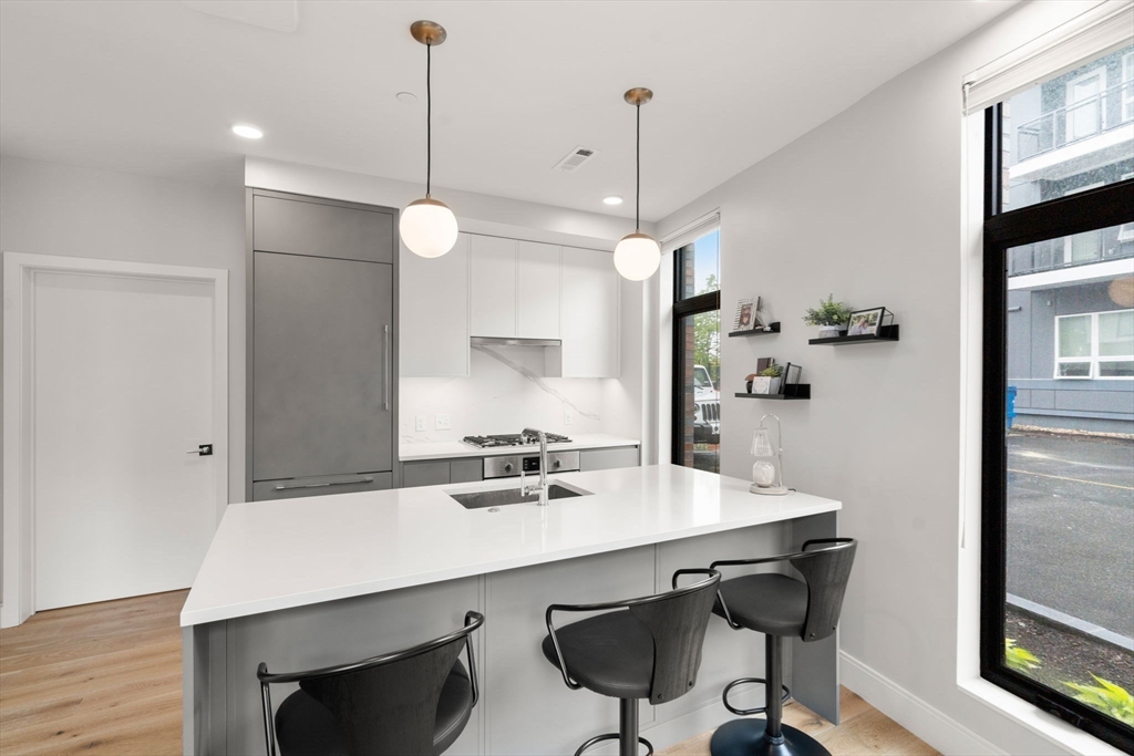 Boston, Massachusetts, 02135, United States, 2 Bedrooms Bedrooms, ,2 BathroomsBathrooms,Residential,For Sale,1817908