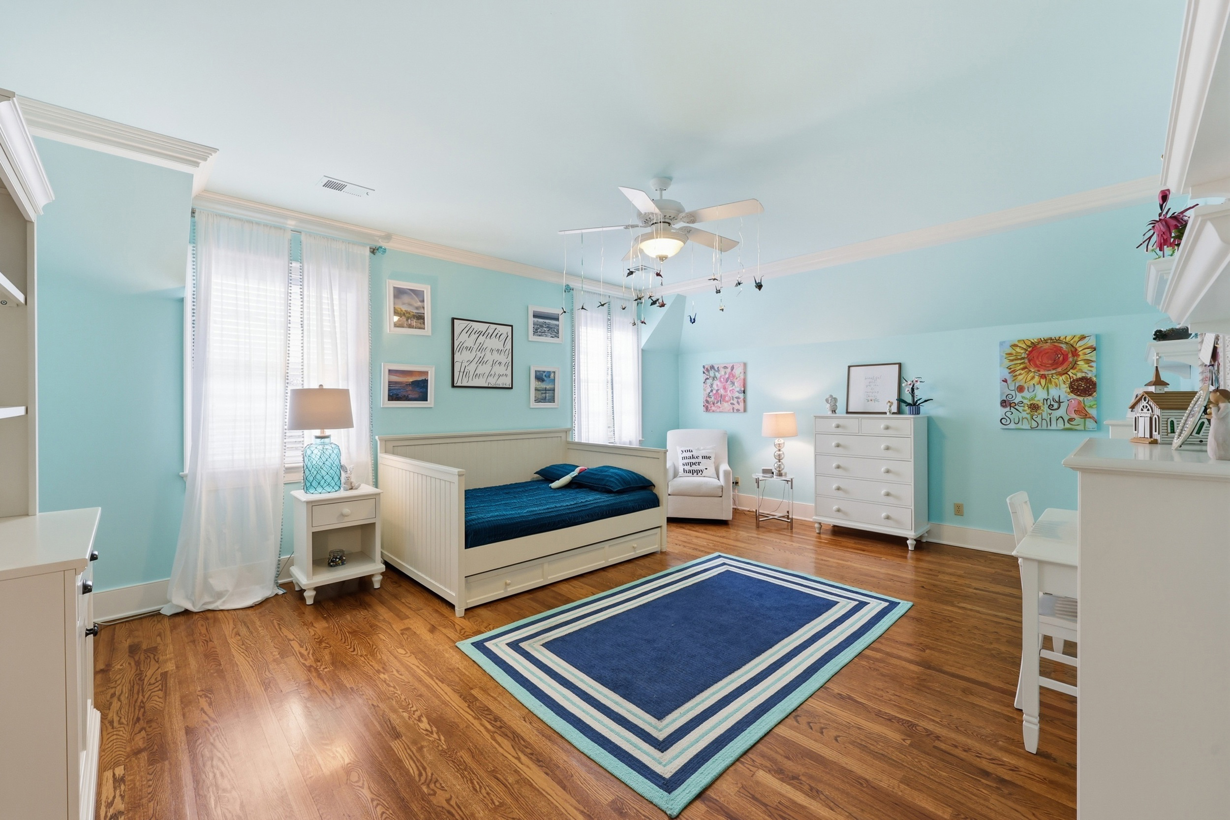  4848 Chelmsbury Lane - 物件實景