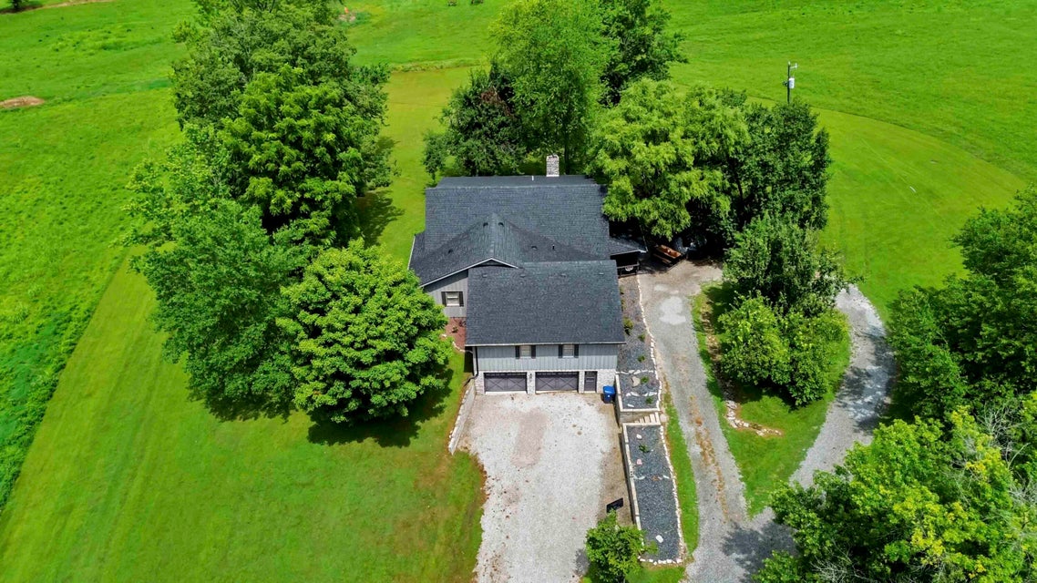 Somerset, Kentucky, 42503, United States, 4 Bedrooms Bedrooms, ,3 BathroomsBathrooms,Residential,For Sale,1938431