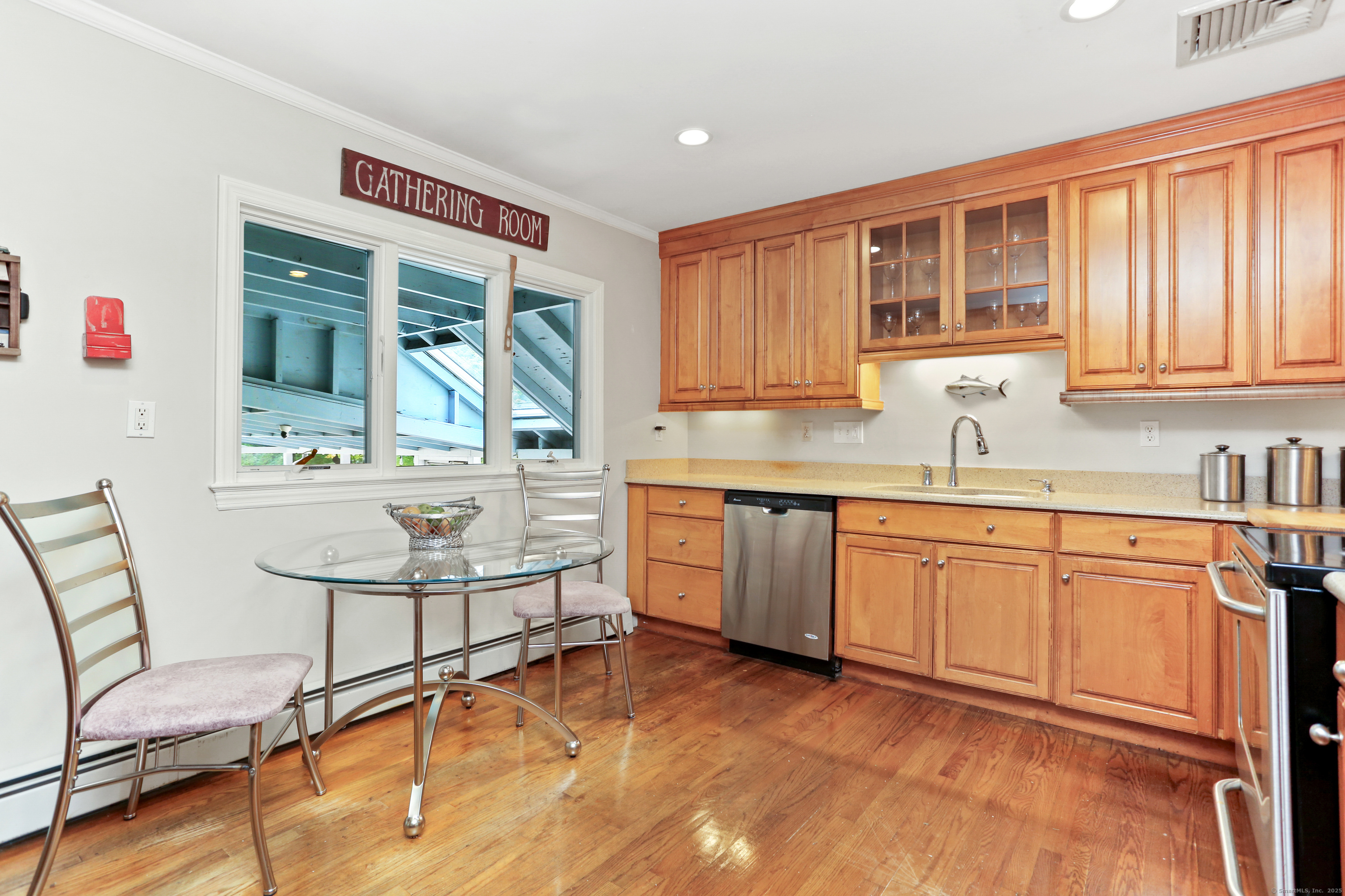 Norwalk, Connecticut, 06850, United States, 3 Bedrooms Bedrooms, ,2 BathroomsBathrooms,Residential,For Sale,1934607