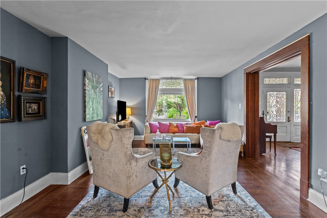 Point Breeze, Pennsylvania, 15206, United States, 6 Bedrooms Bedrooms, ,4 BathroomsBathrooms,Residential,For Sale,1828152