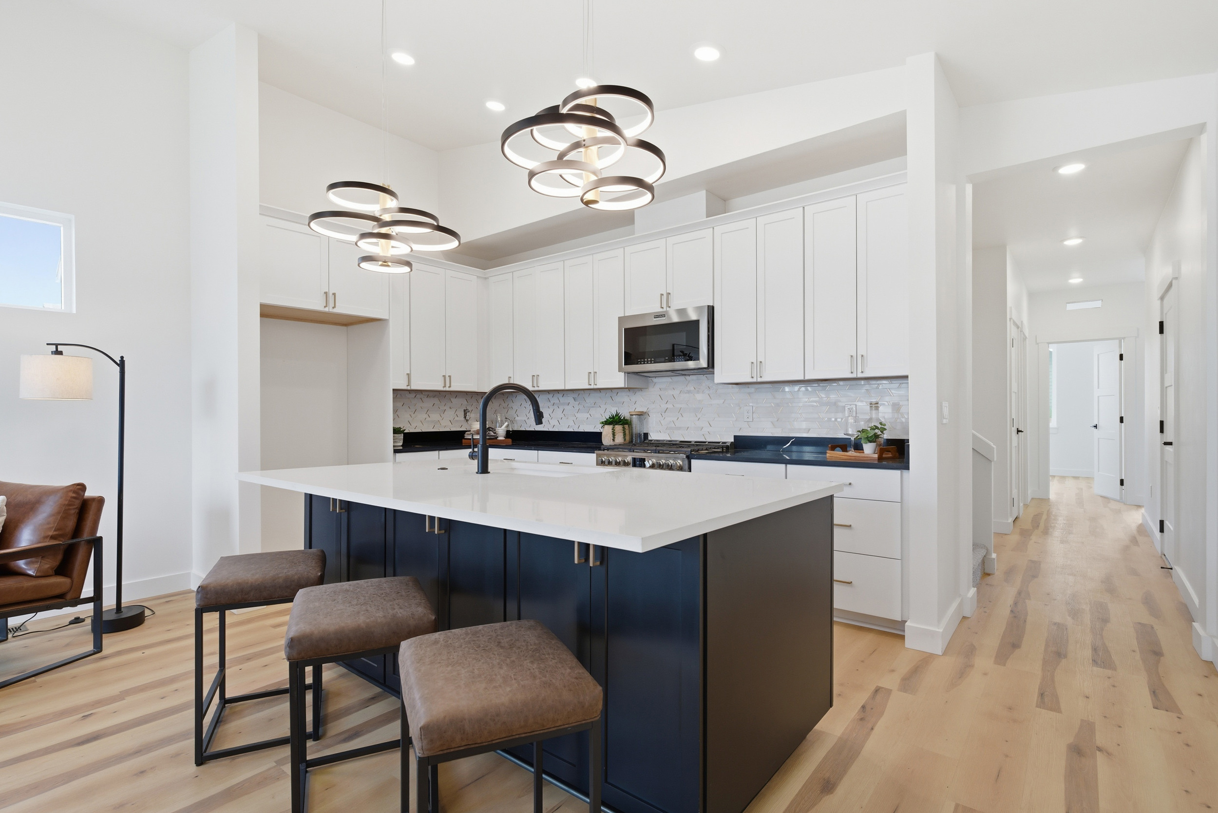 Sandpoint, Idaho, 83864, United States, 3 Bedrooms Bedrooms, ,3 BathroomsBathrooms,Residential,For Sale,1992374