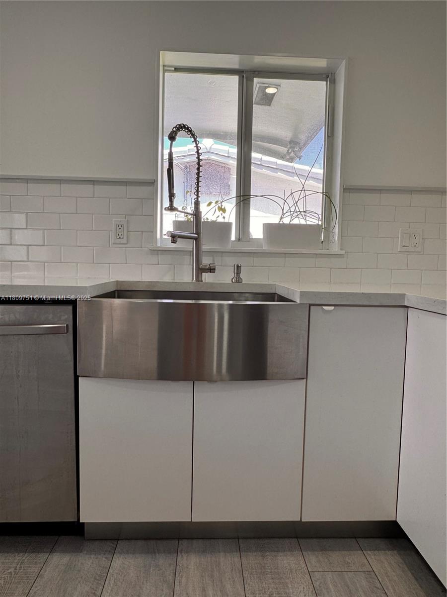 Pompano Beach, Florida, 33060, United States, 2 Bedrooms Bedrooms, ,2 BathroomsBathrooms,Residential,For Sale,1829168