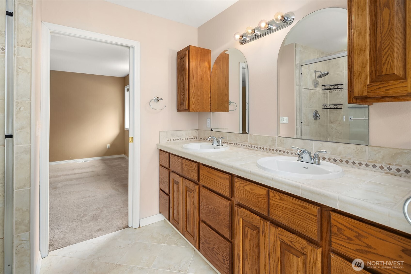 Lake Stevens, Washington, 98258, United States, 4 Bedrooms Bedrooms, ,2 BathroomsBathrooms,Residential,For Sale,1901328