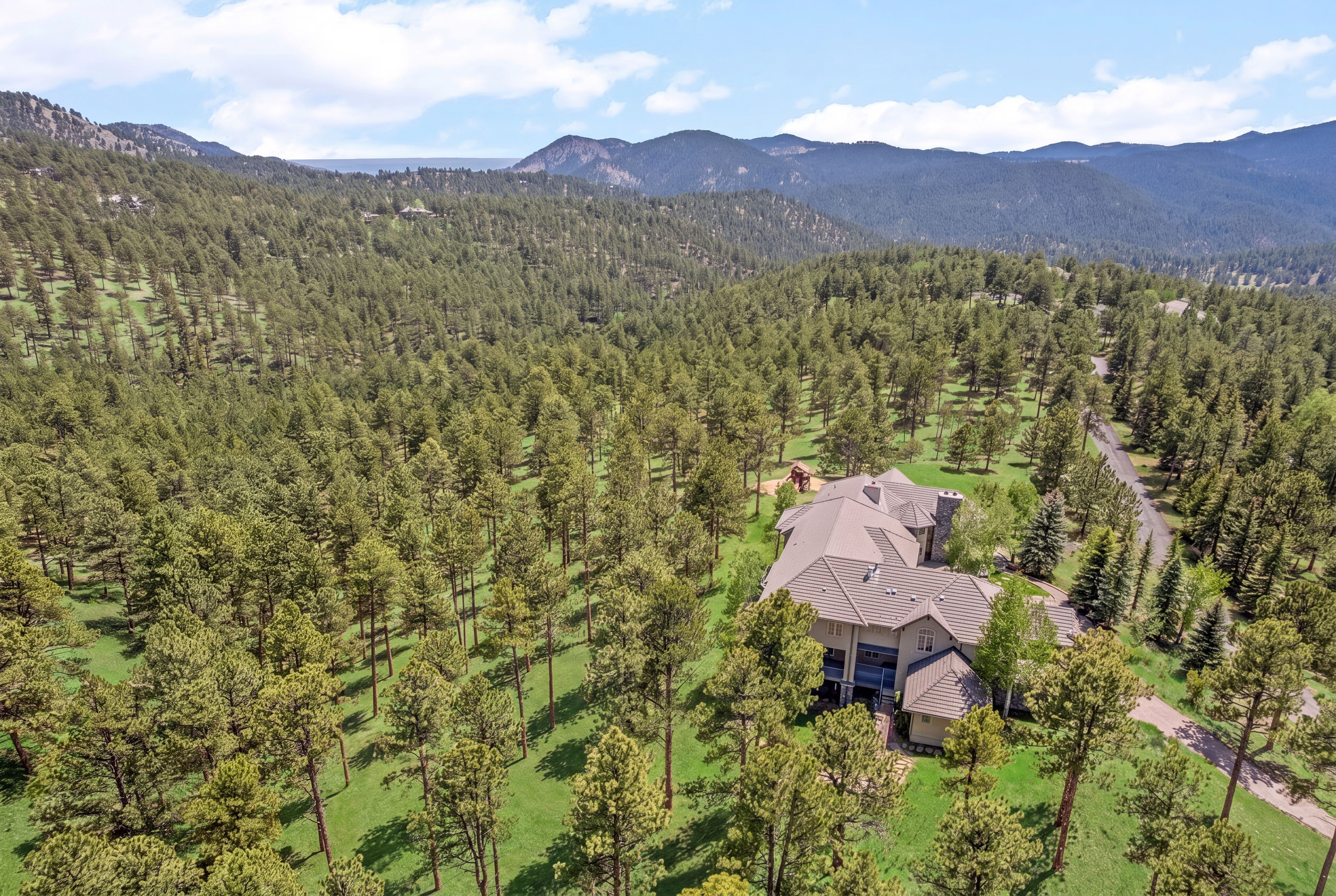  Extraordinary Custom Estate - 物件實景