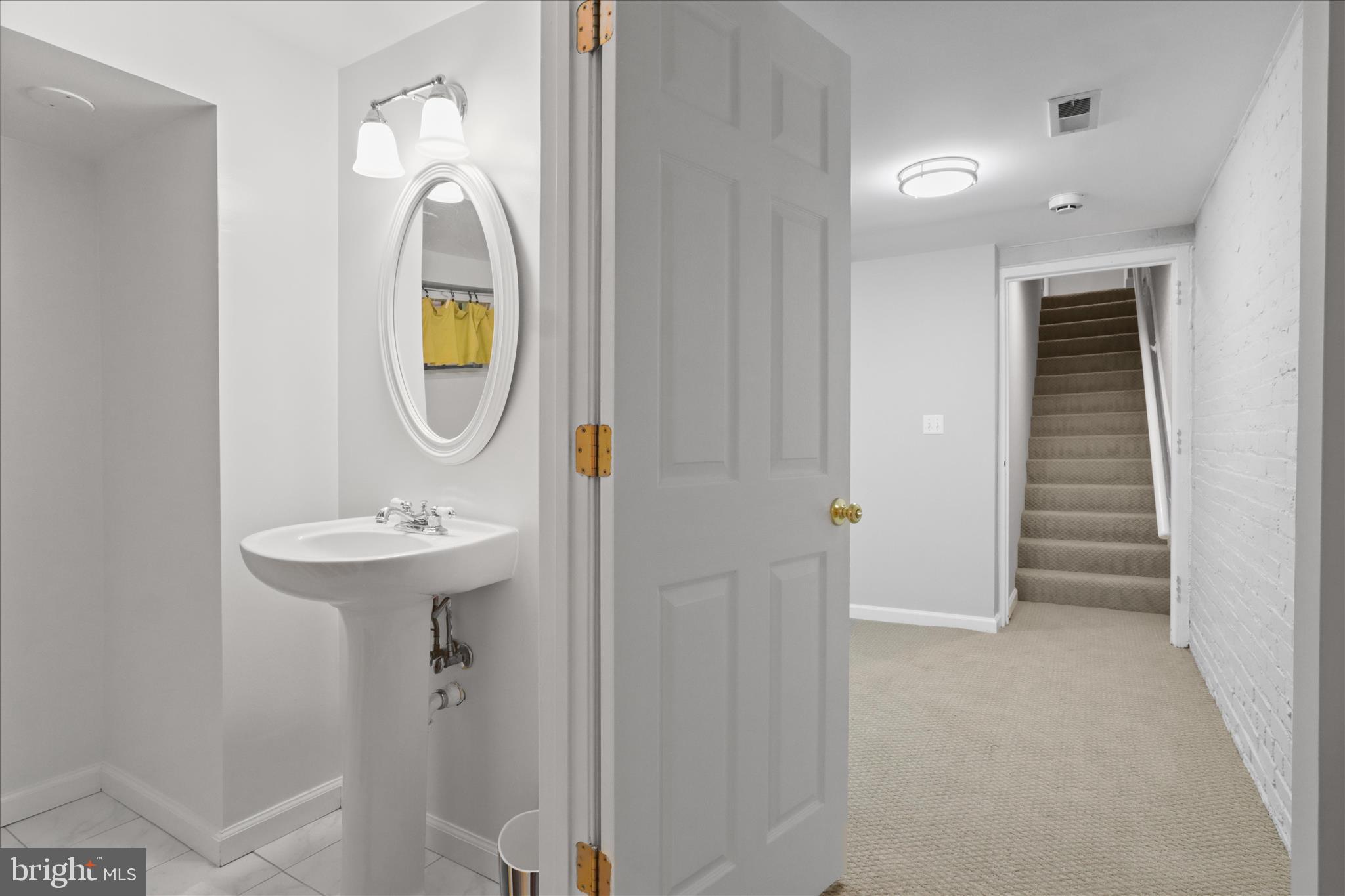 Washington, District of Columbia, 20009, United States, 4 Bedrooms Bedrooms, ,4 BathroomsBathrooms,Residential,For Sale,1986084