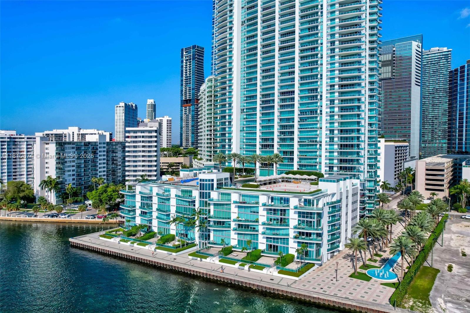 Miami, Florida, 33131, United States, 1 Bedroom Bedrooms, ,1 BathroomBathrooms,Residential,For Sale,1837622