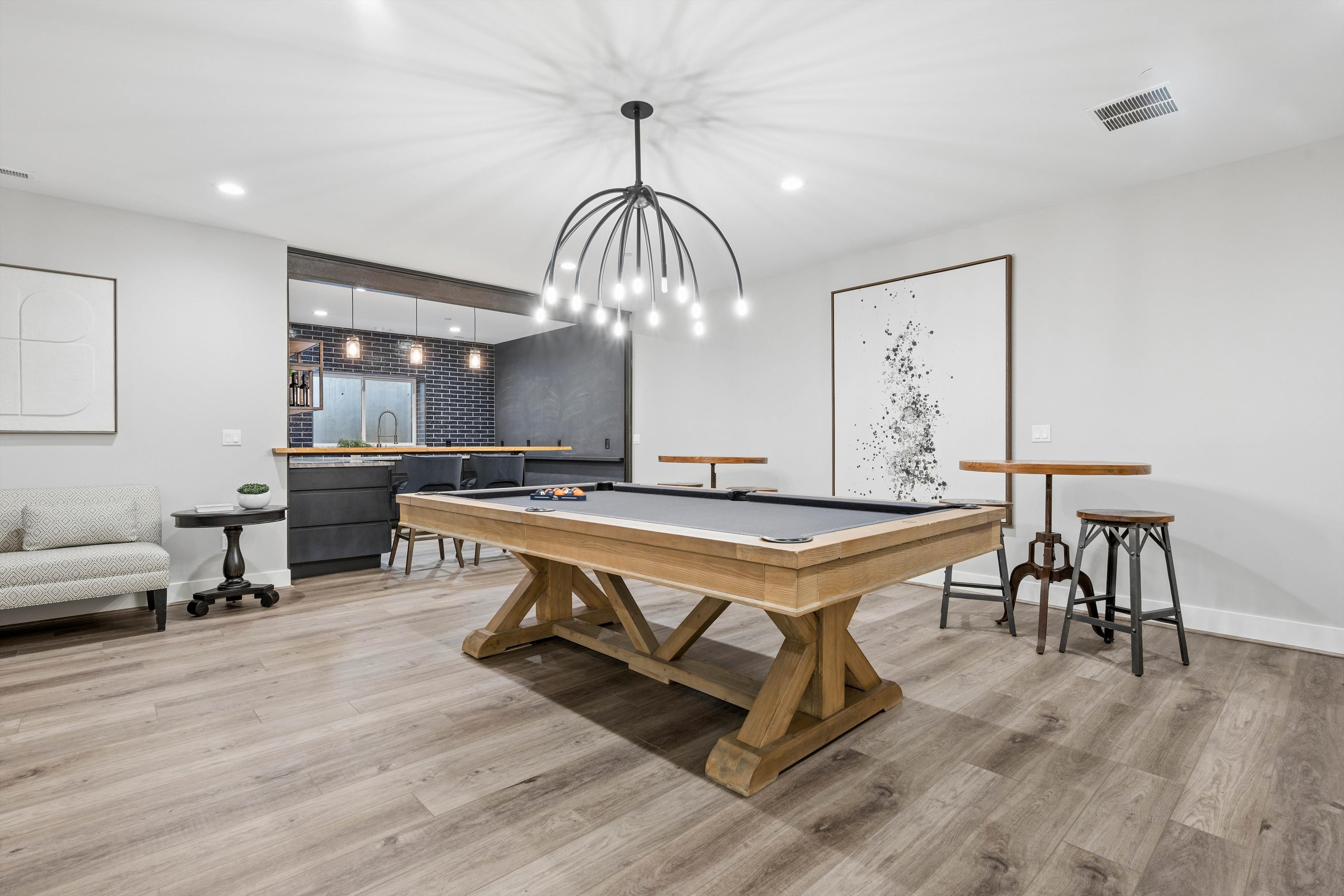  Modern Cherry Hills Masterpiece: Rare Main-Floor Luxury - 物件實景