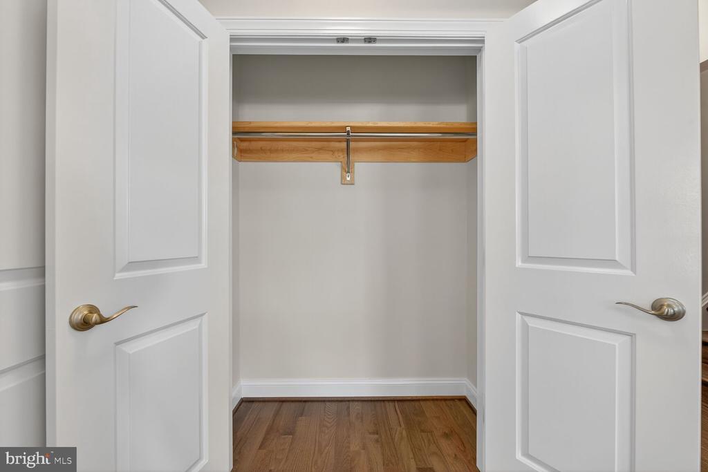 Arlington, Virginia, 22213, United States, 5 Bedrooms Bedrooms, ,5 BathroomsBathrooms,Residential,For Sale,1982488