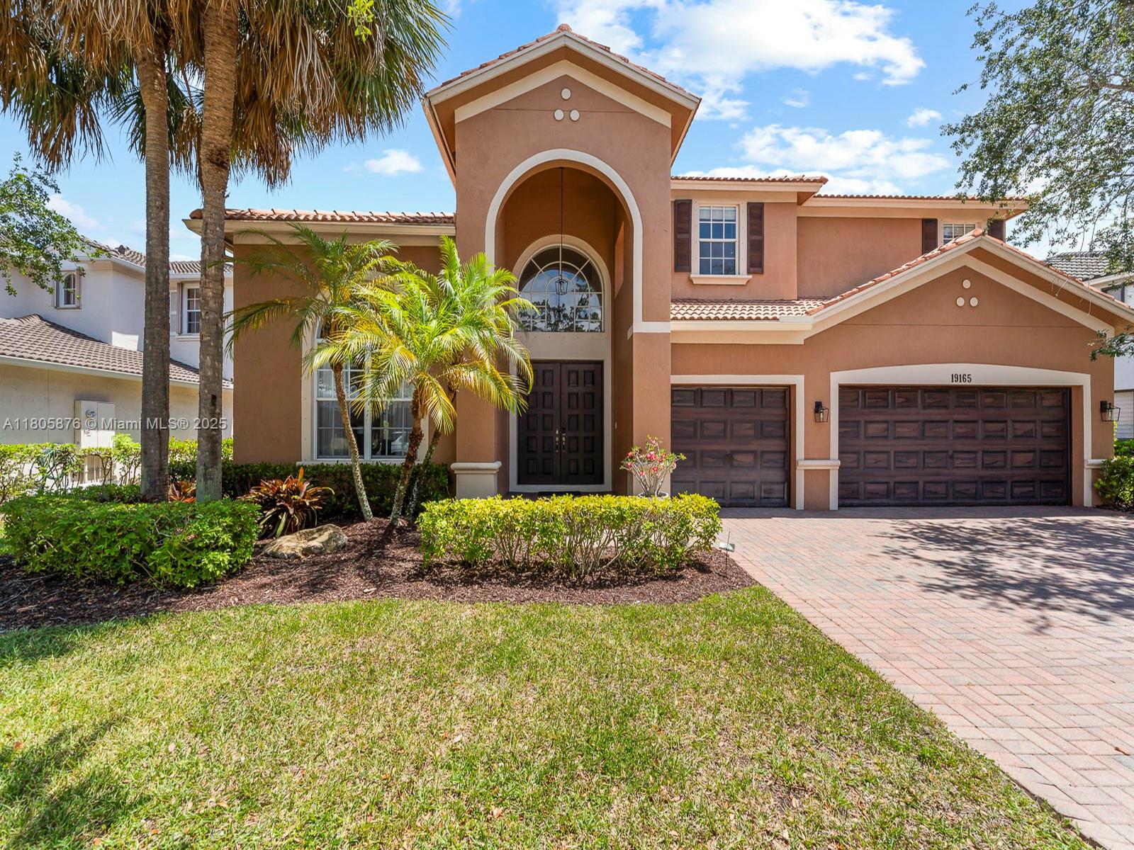Weston, Florida, 33332, United States, 5 Bedrooms Bedrooms, ,5 BathroomsBathrooms,Residential,For Sale,1826480