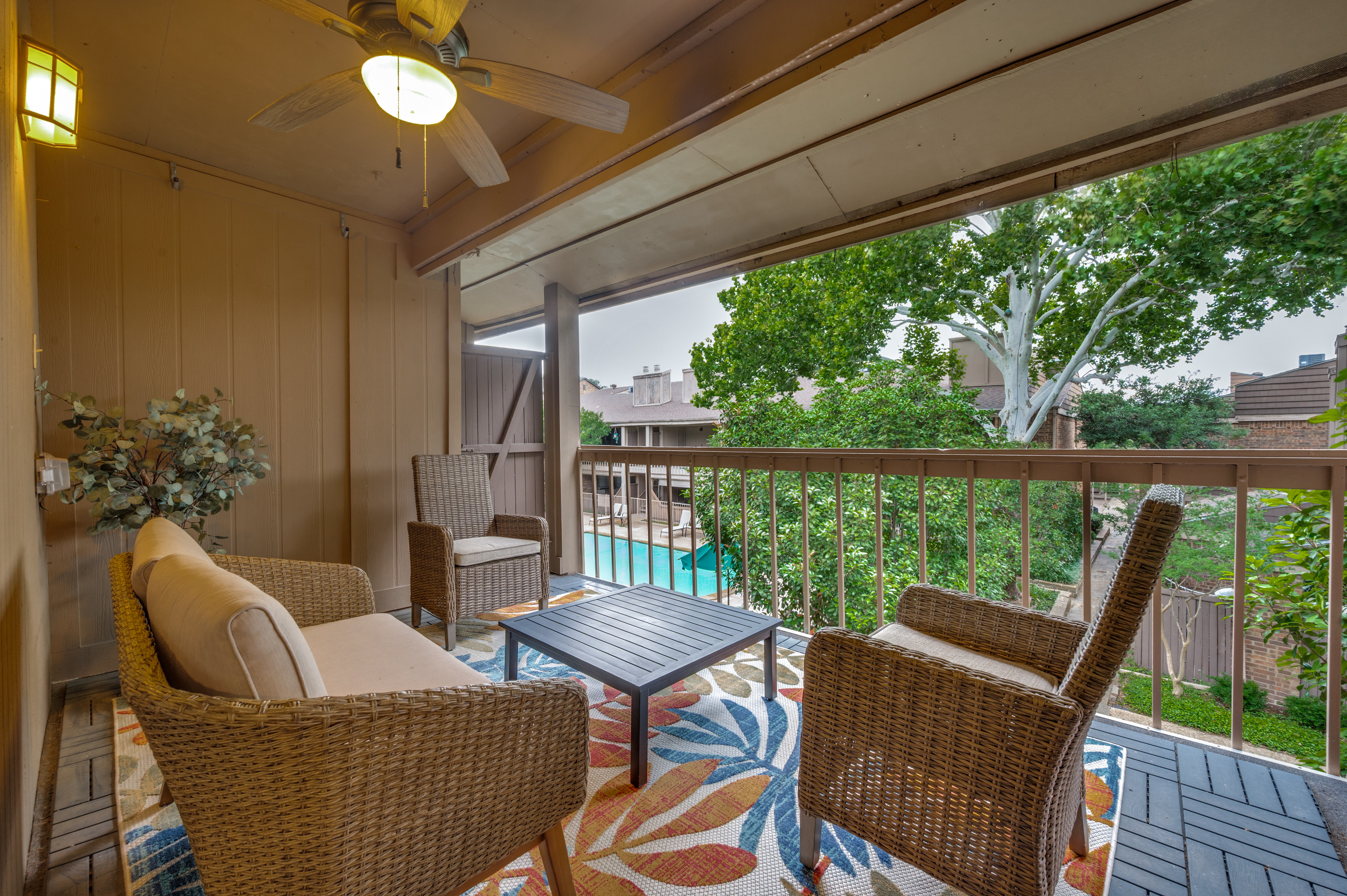  Fully Renovated. Pool Views. City Energy. - 物件實景