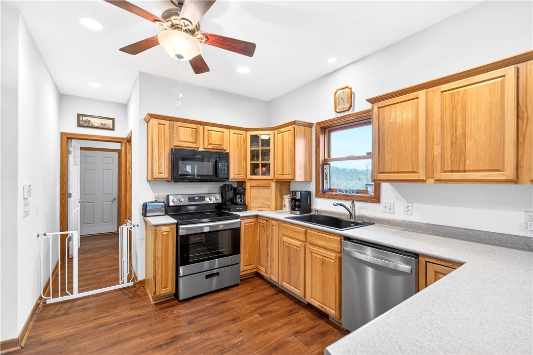 West Alexander, Pennsylvania, 15376, United States, 4 Bedrooms Bedrooms, ,3 BathroomsBathrooms,Residential,For Sale,2018318