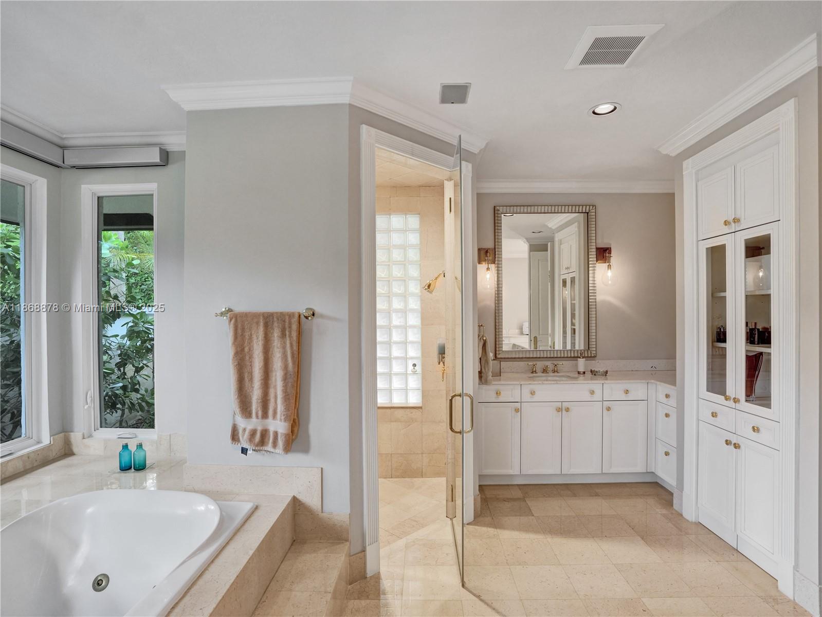 Weston, Florida, 33331, United States, 5 Bedrooms Bedrooms, ,8 BathroomsBathrooms,Residential,For Sale,1949778