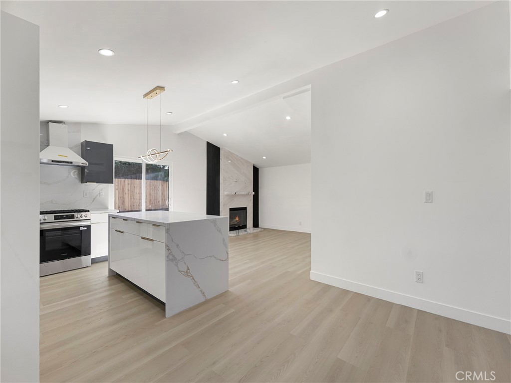 Winnetka, California, 91306, United States, 5 Bedrooms Bedrooms, ,3 BathroomsBathrooms,Residential,For Sale,1987319