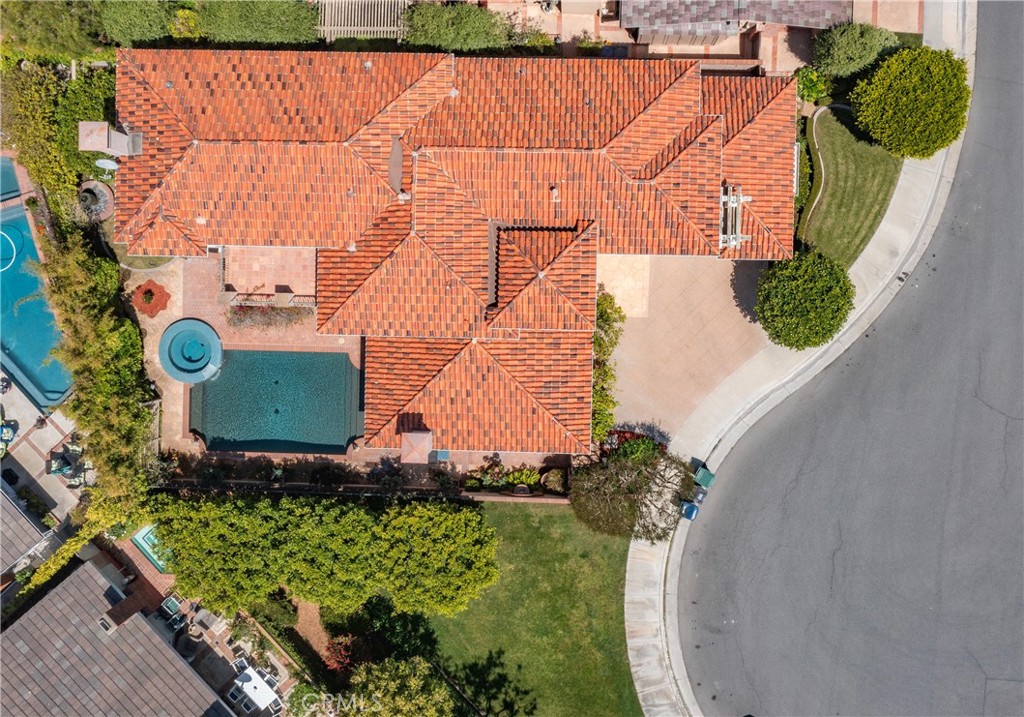 Huntington Beach, California, 92649, United States, 5 Bedrooms Bedrooms, ,5 BathroomsBathrooms,Residential,For Sale,1991081