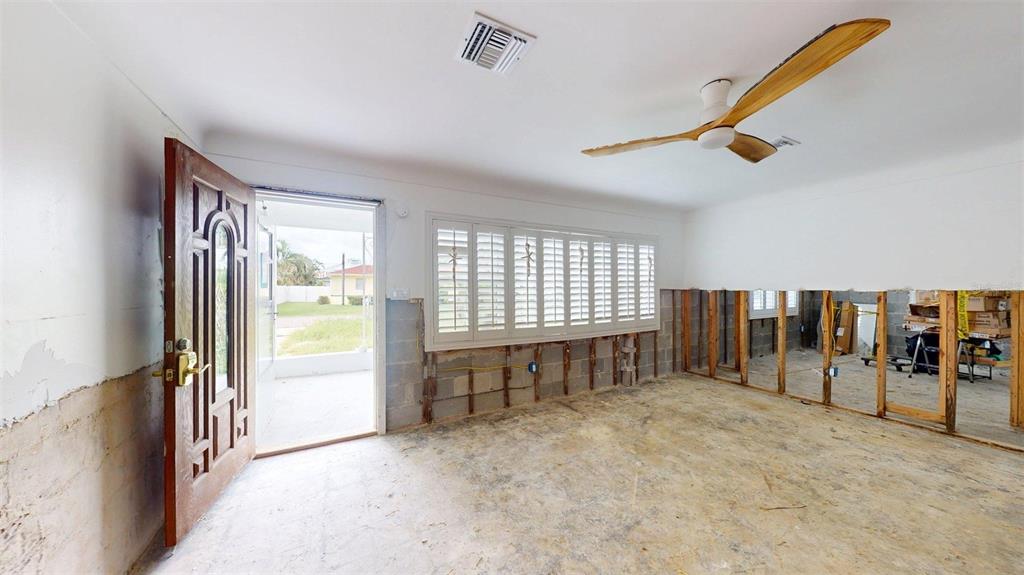 Redington Beach, Florida, 33708, United States, 3 Bedrooms Bedrooms, ,2 BathroomsBathrooms,Residential,For Sale,1895824