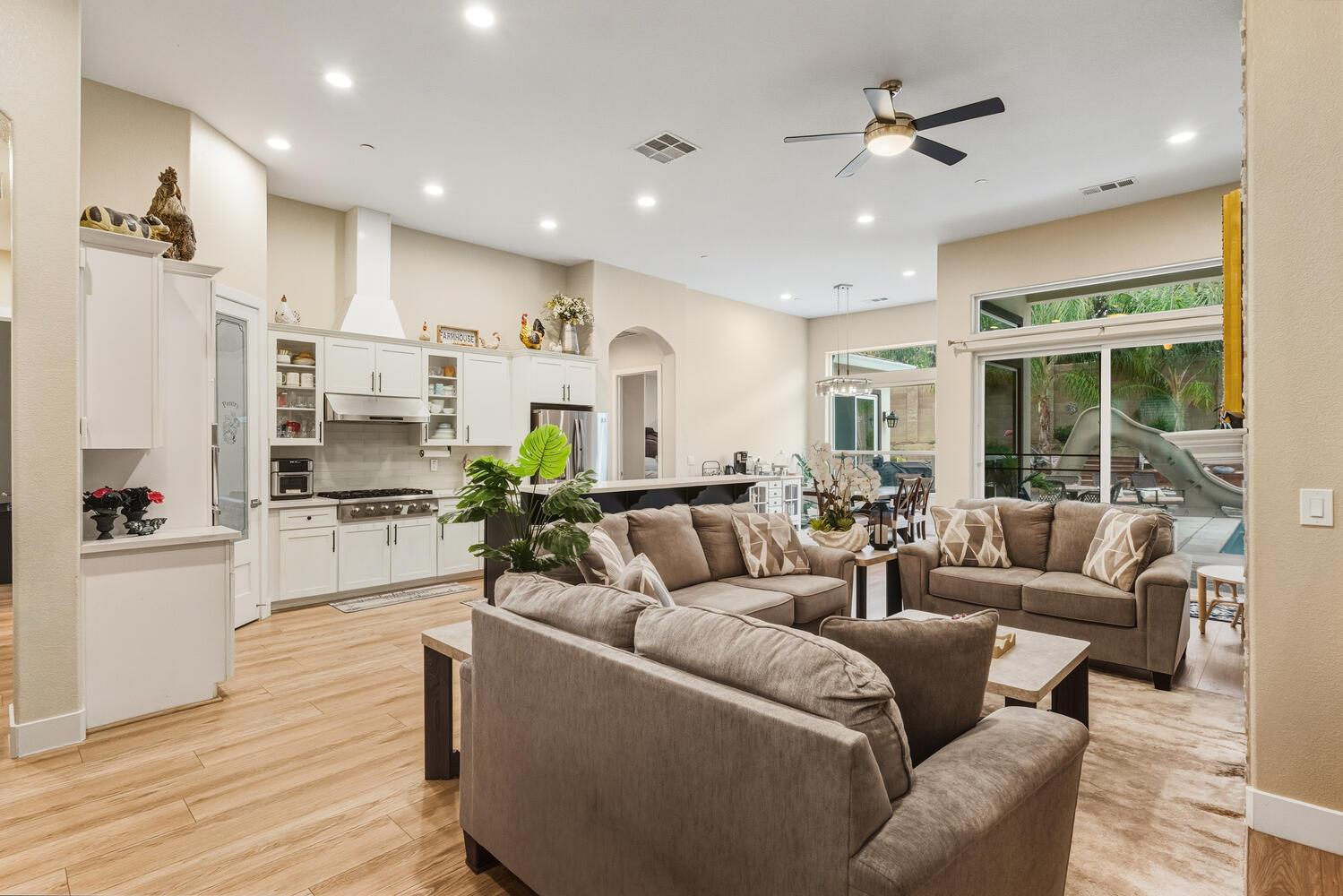 Tracy, California, 95377, United States, 4 Bedrooms Bedrooms, ,3 BathroomsBathrooms,Residential,For Sale,2001964