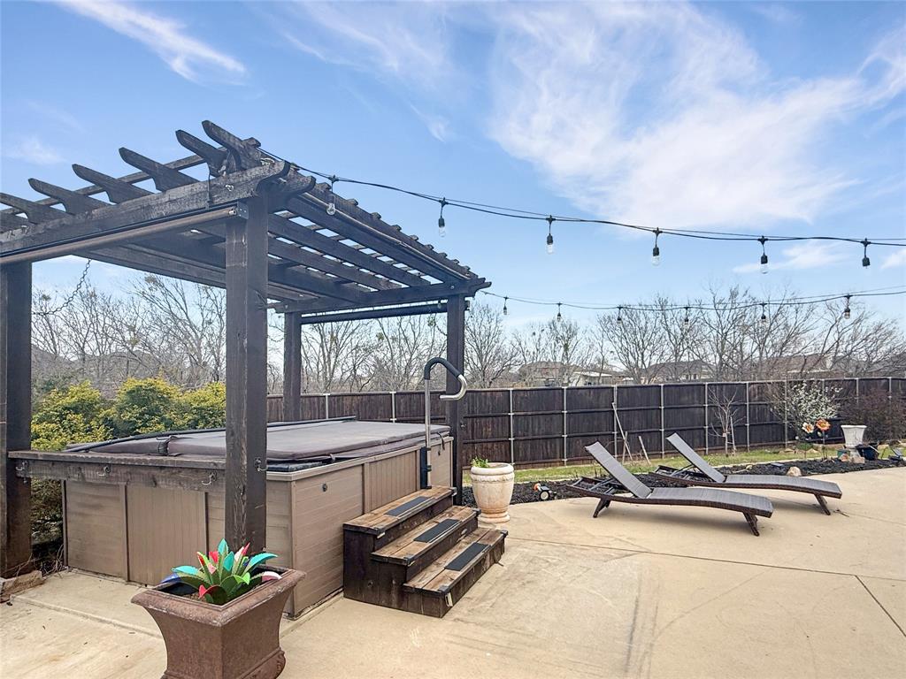 Forney, Texas, 75126, United States, 5 Bedrooms Bedrooms, ,4 BathroomsBathrooms,Residential,For Sale,1736968