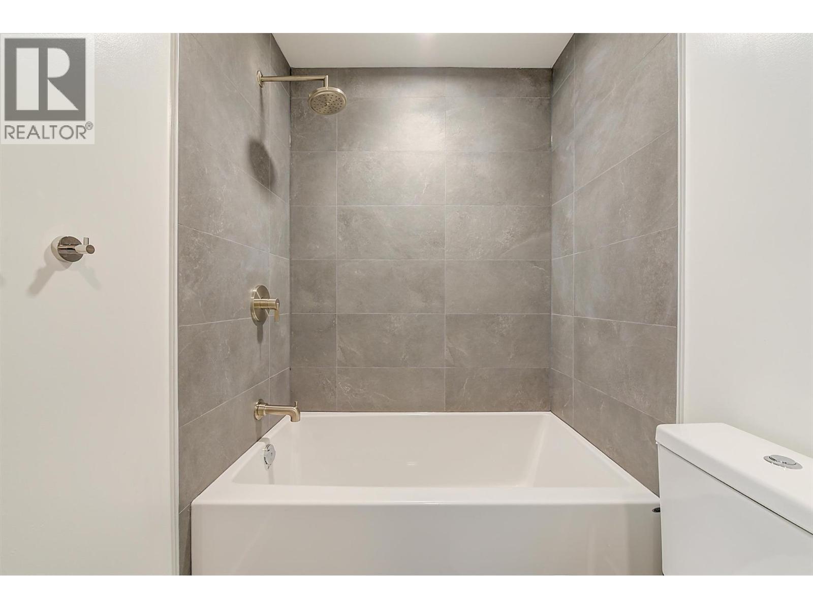WEST KELOWNA, British Columbia, V1Z 2A9, CA, 2 Bedrooms Bedrooms, ,2 BathroomsBathrooms,Residential,For Sale,1947246