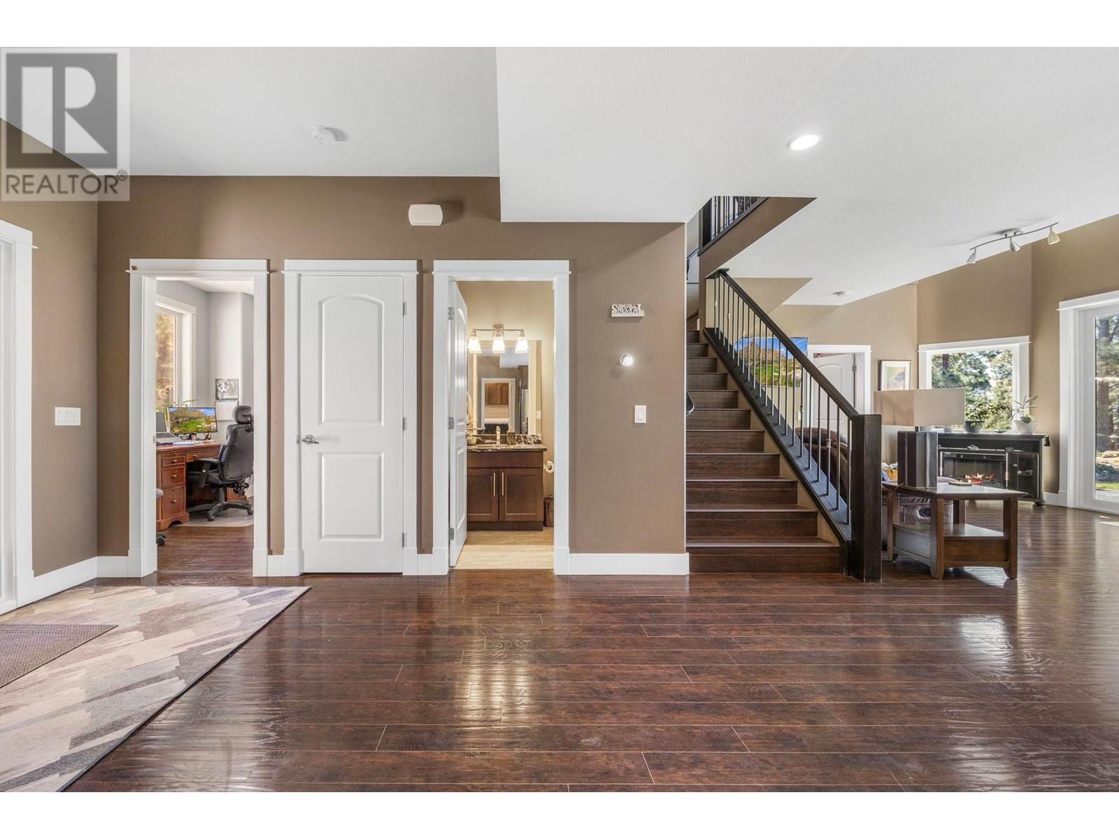 KELOWNA, British Columbia, V1X 7V3, CA, 4 Bedrooms Bedrooms, ,2 BathroomsBathrooms,Residential,For Sale,1948769