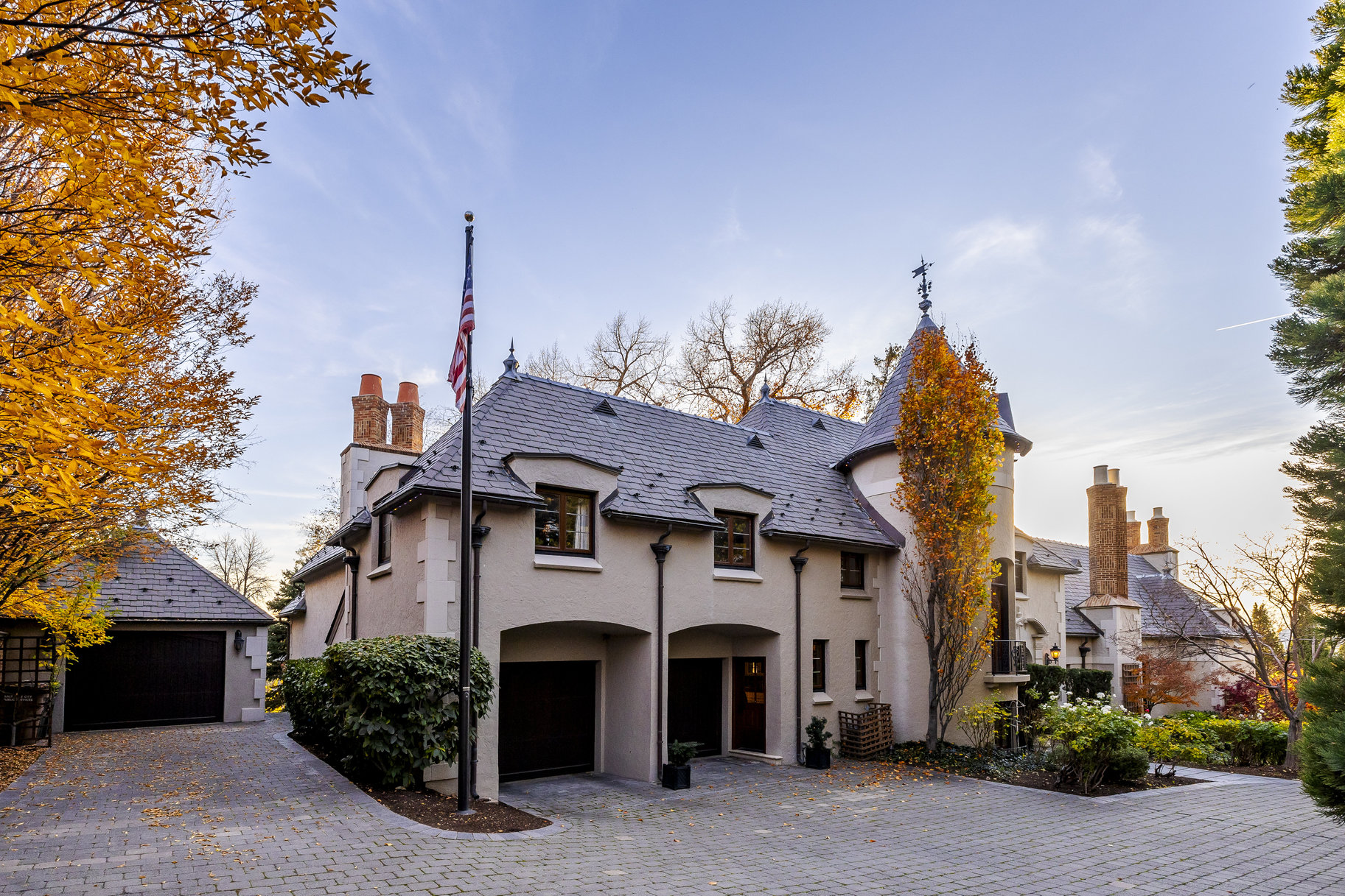  An Exquisite Norman French Manor Nestled in Gilmer Park - 物件實景