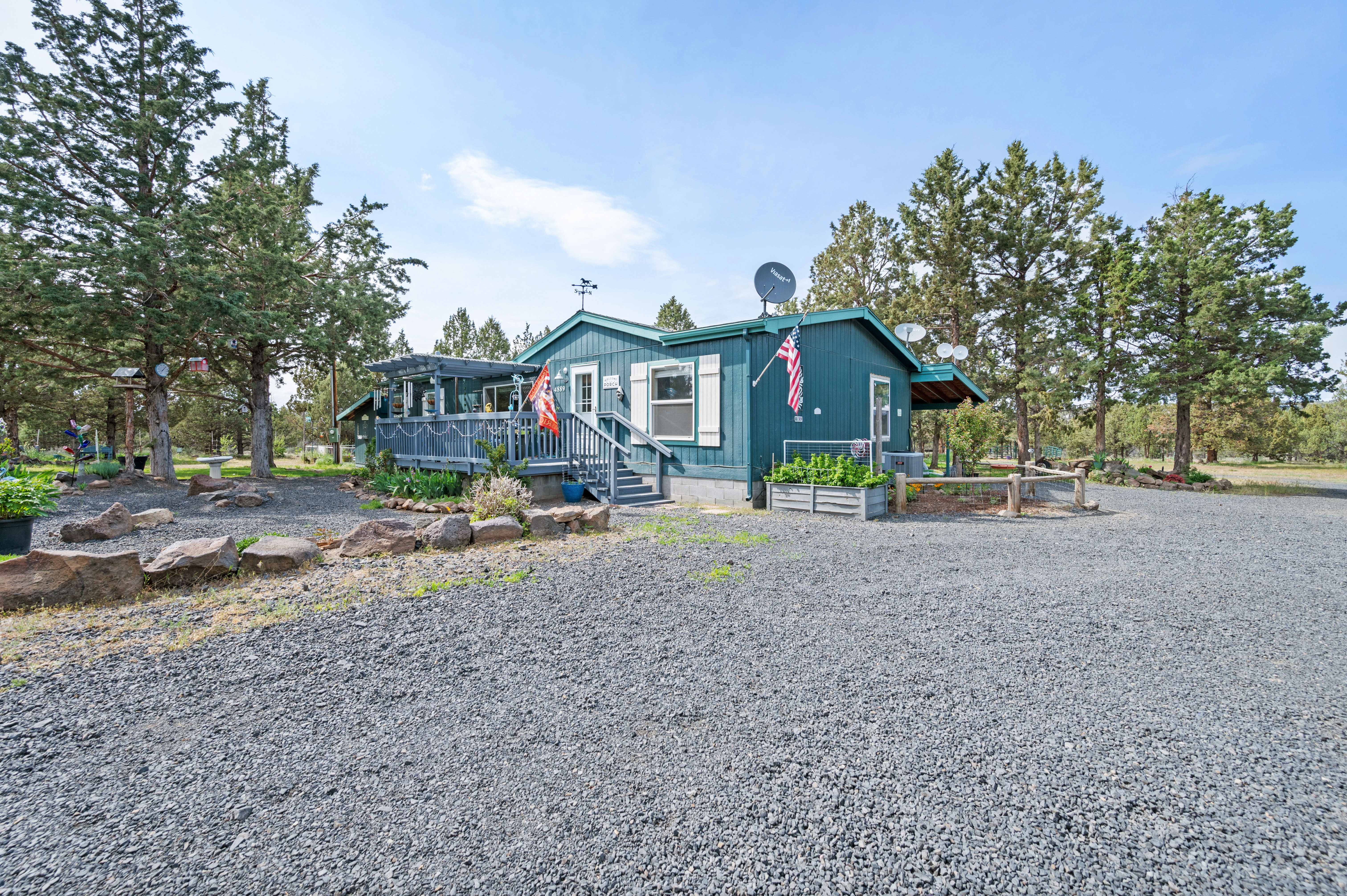 Prineville, Oregon, 97754, United States, 3 Bedrooms Bedrooms, ,2 BathroomsBathrooms,Residential,For Sale,1821437
