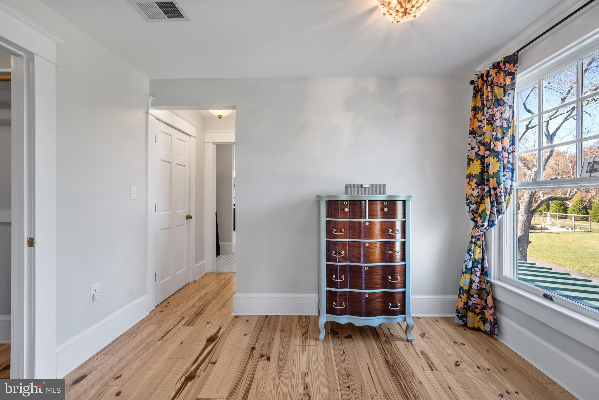 La Plata, Maryland, 20646, United States, 5 Bedrooms Bedrooms, ,4 BathroomsBathrooms,Residential,For Sale,1990245